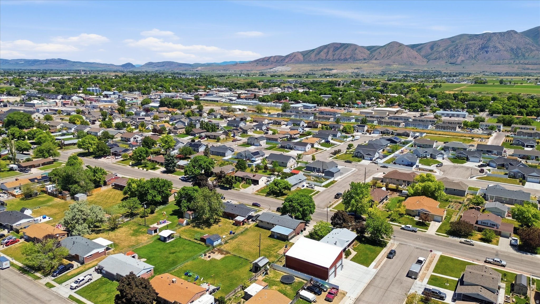SANDALLWOOD ACRES - Residential
