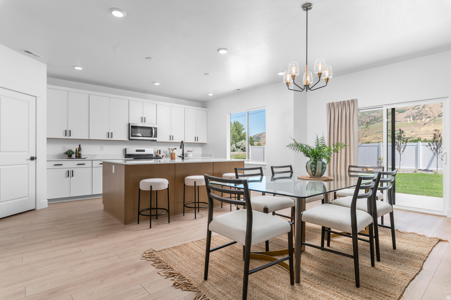 WEST MEADOWS - Residential