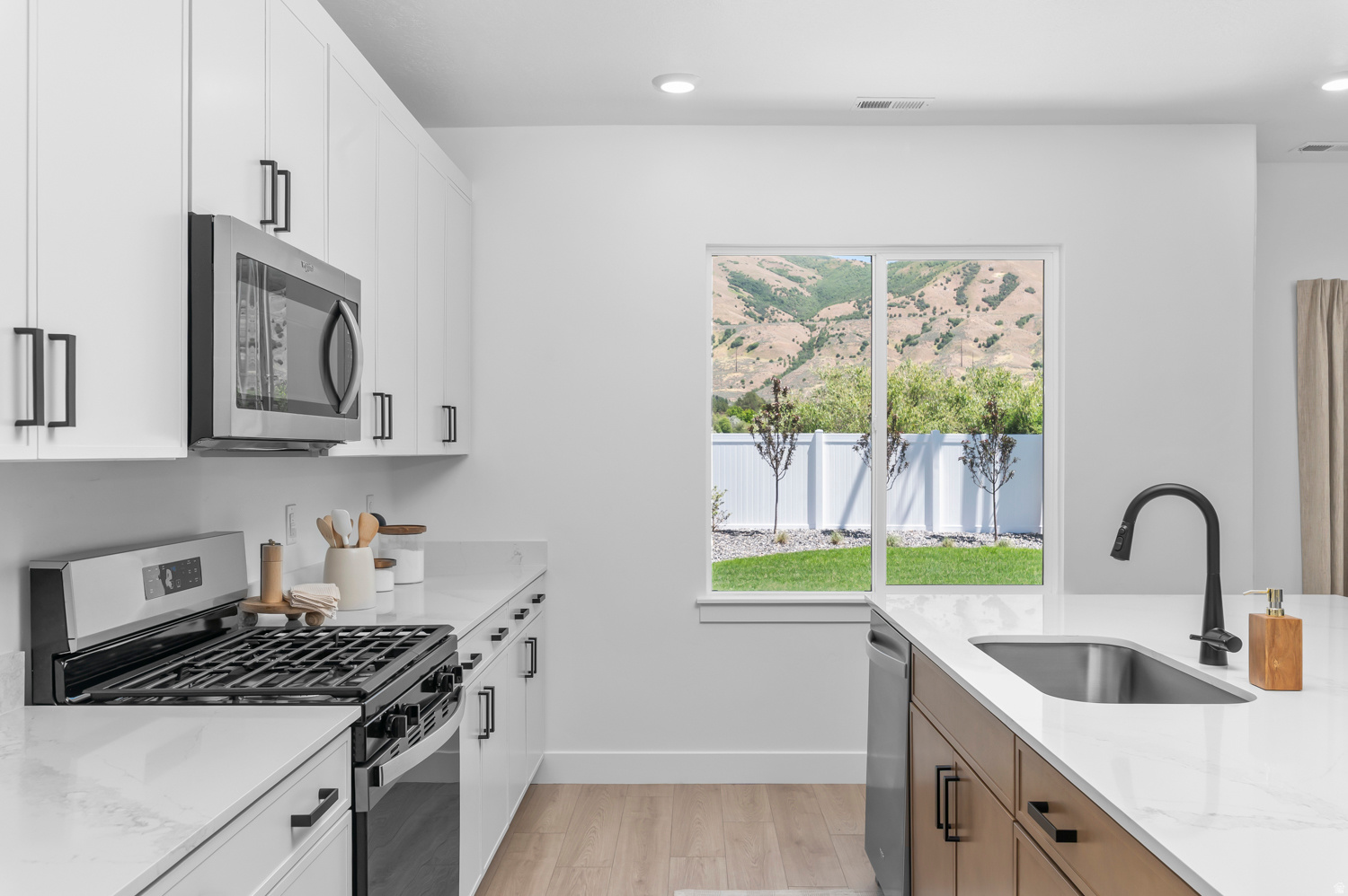 WEST MEADOWS - Residential