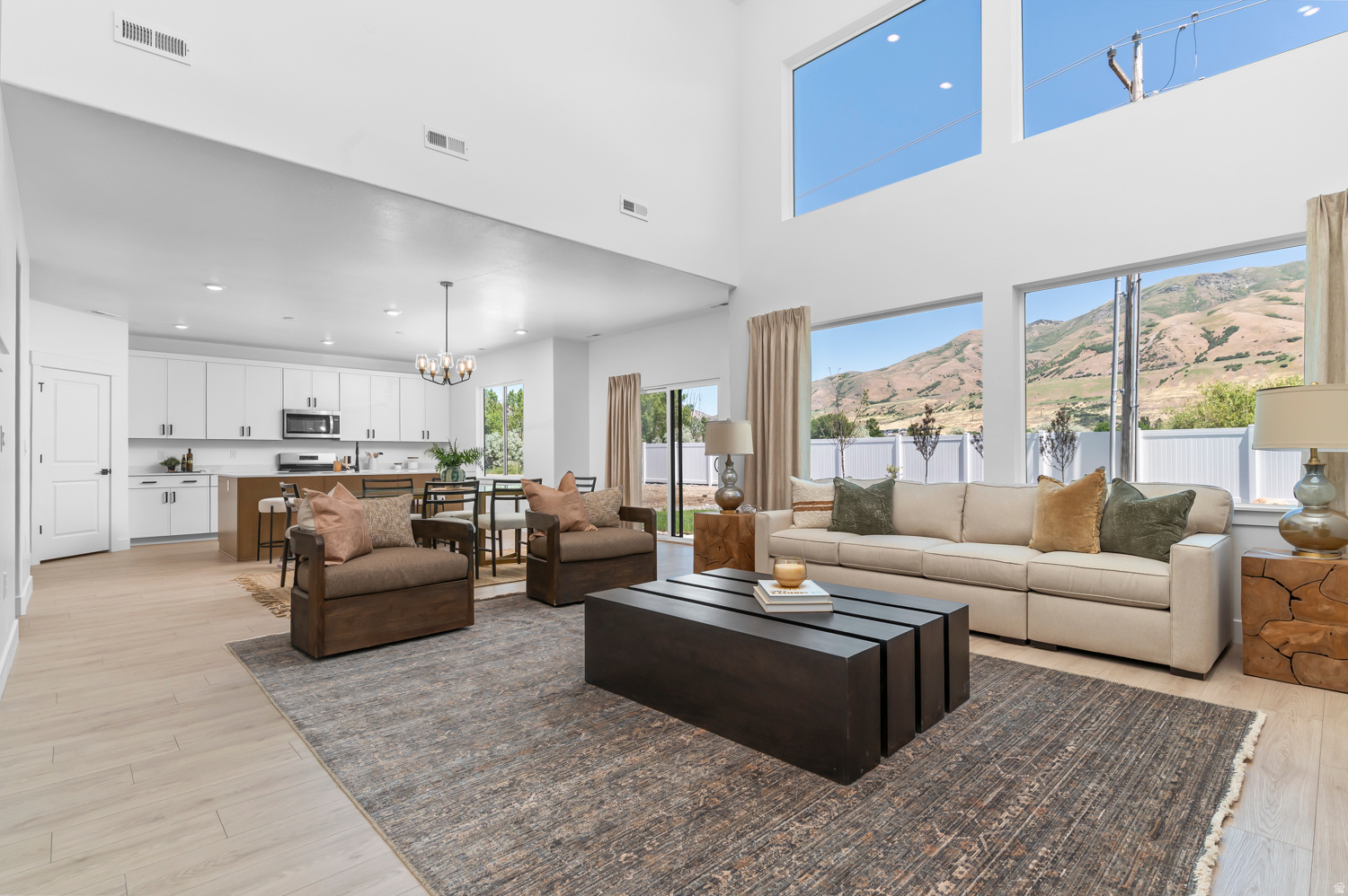 WEST MEADOWS - Residential