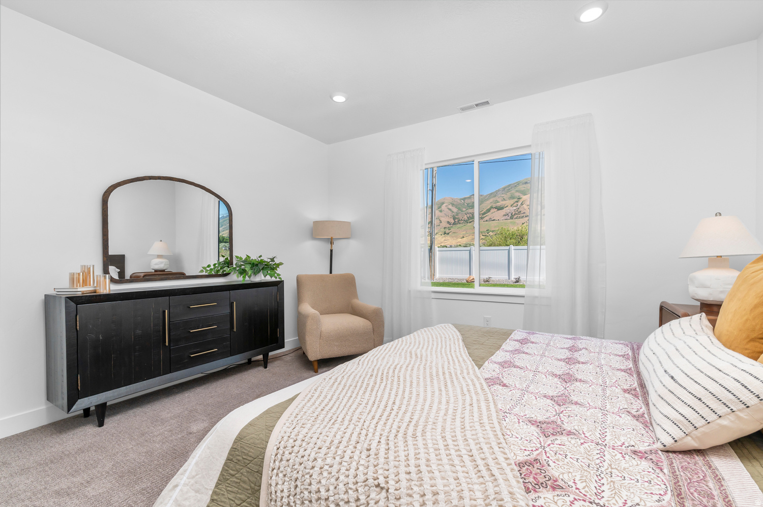 WEST MEADOWS - Residential