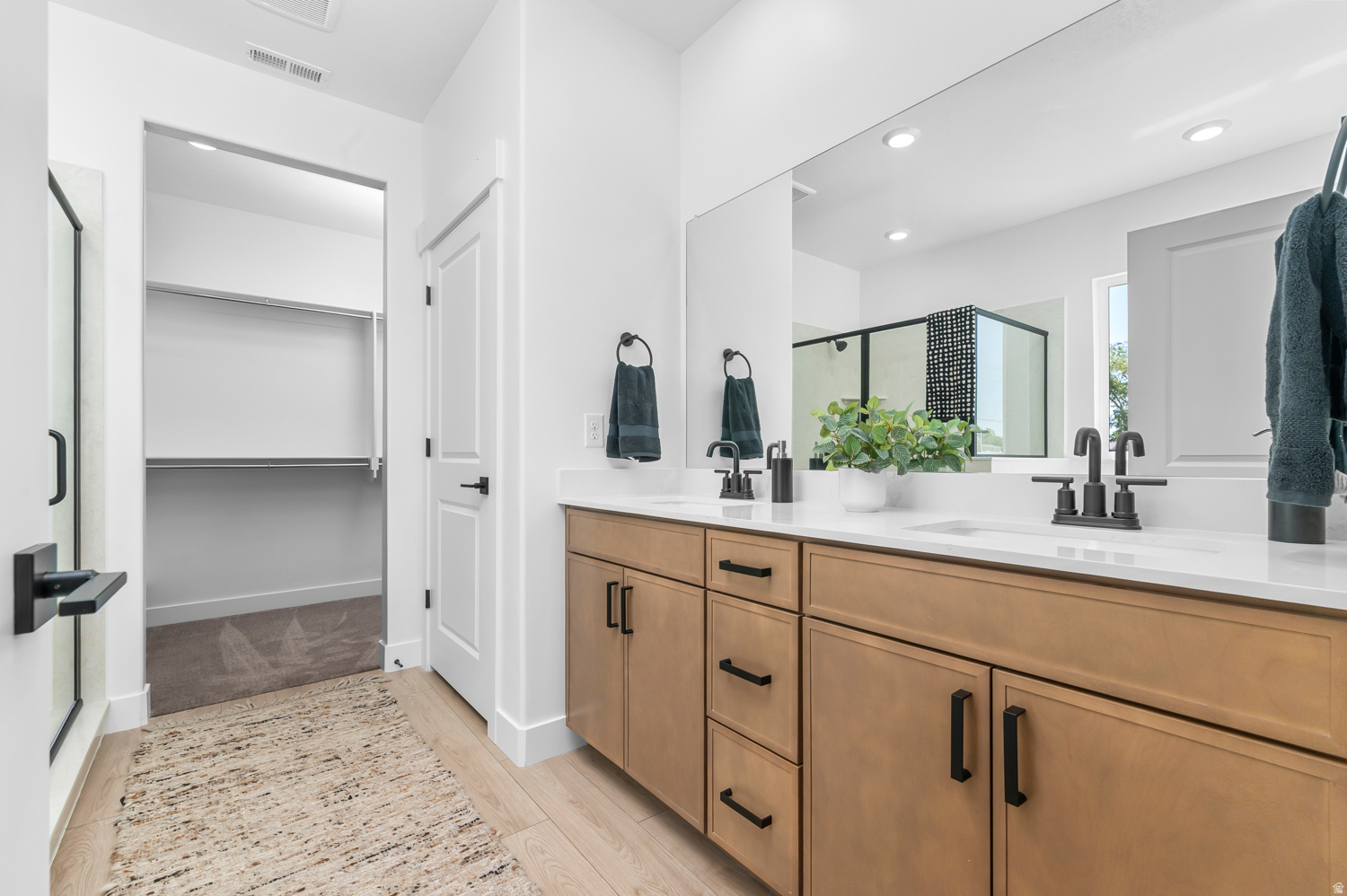 WEST MEADOWS - Residential