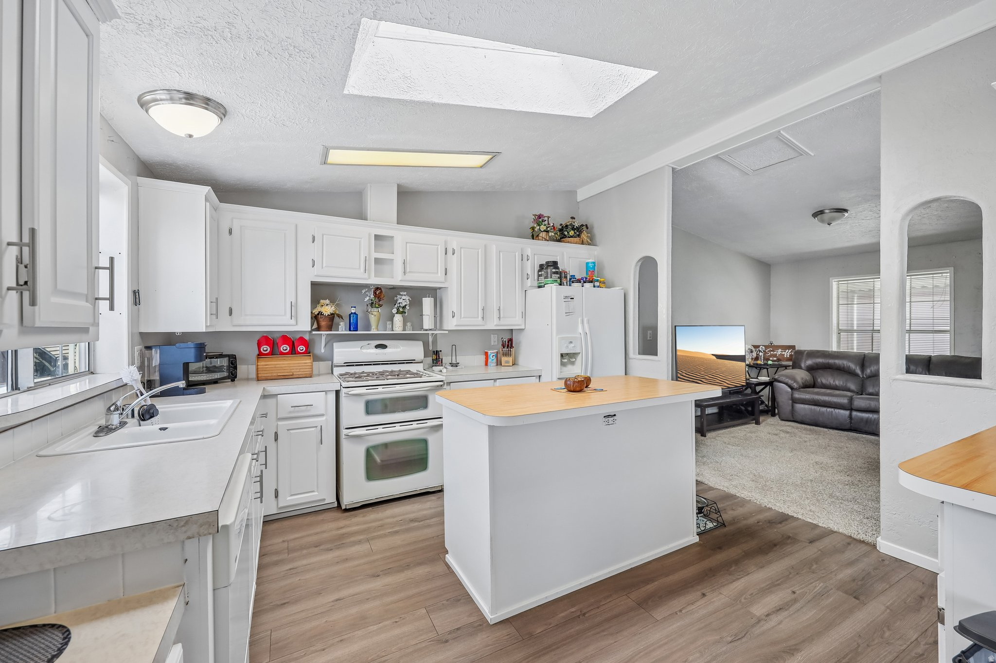 MAJESTIC MEADOWS - Residential