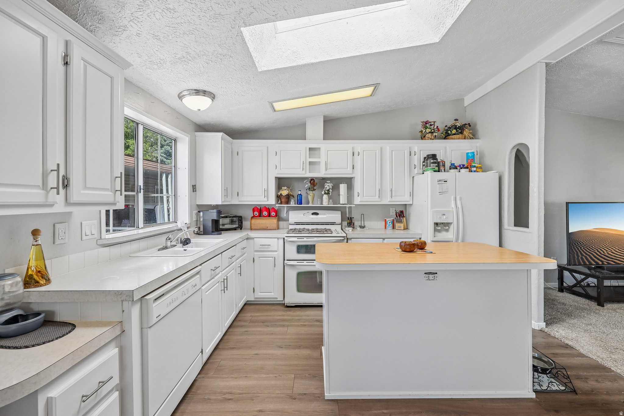 MAJESTIC MEADOWS - Residential