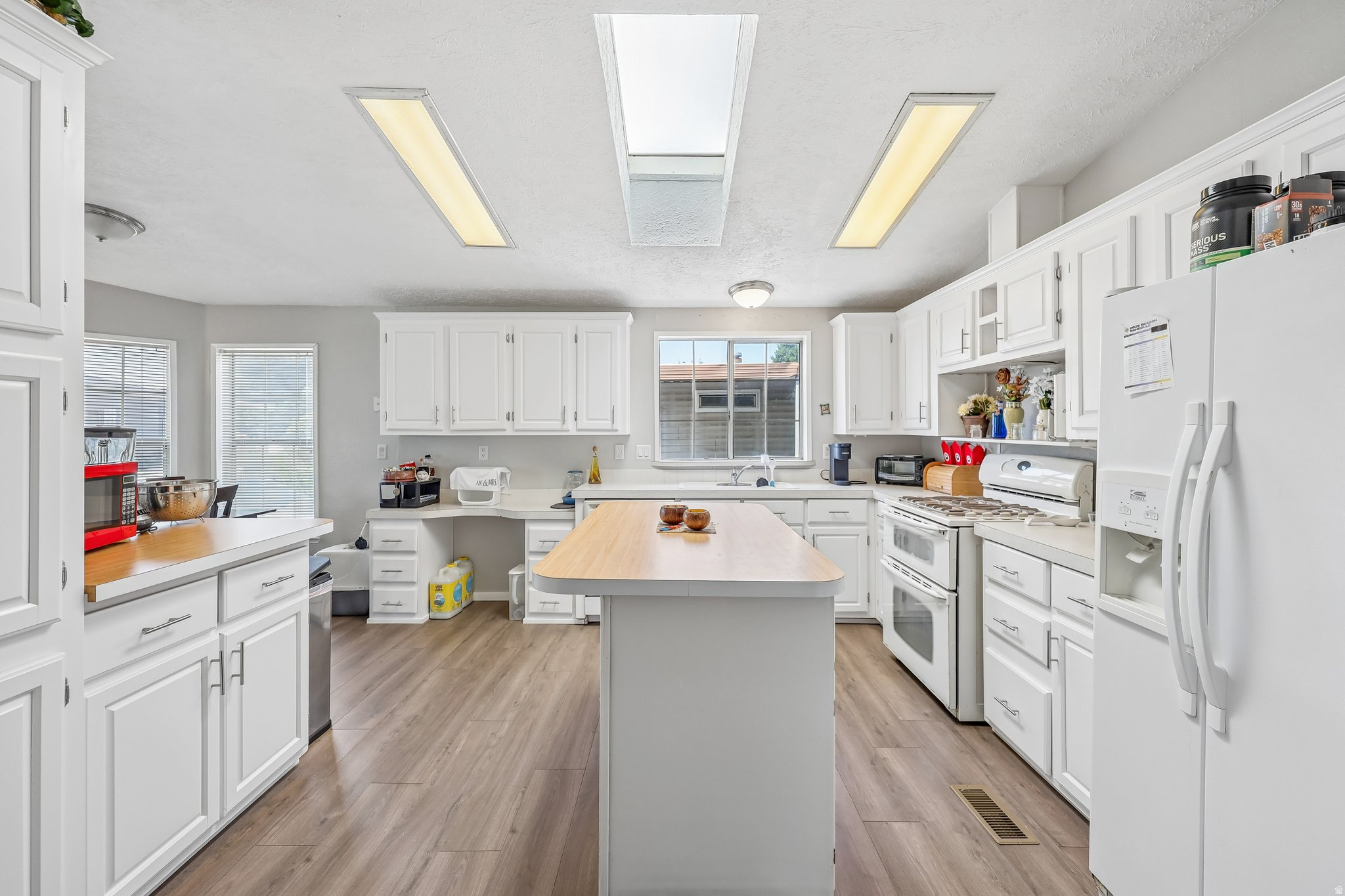 MAJESTIC MEADOWS - Residential