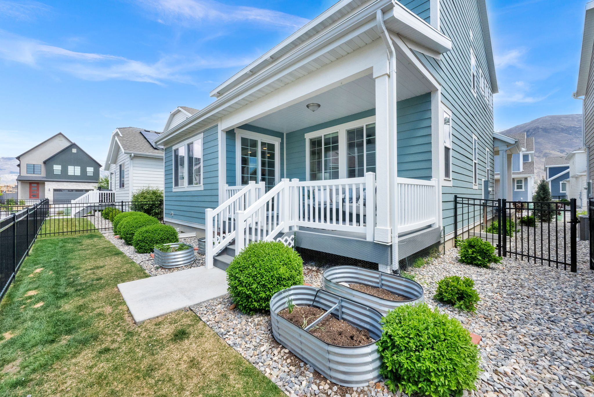 RIDGE - Residential