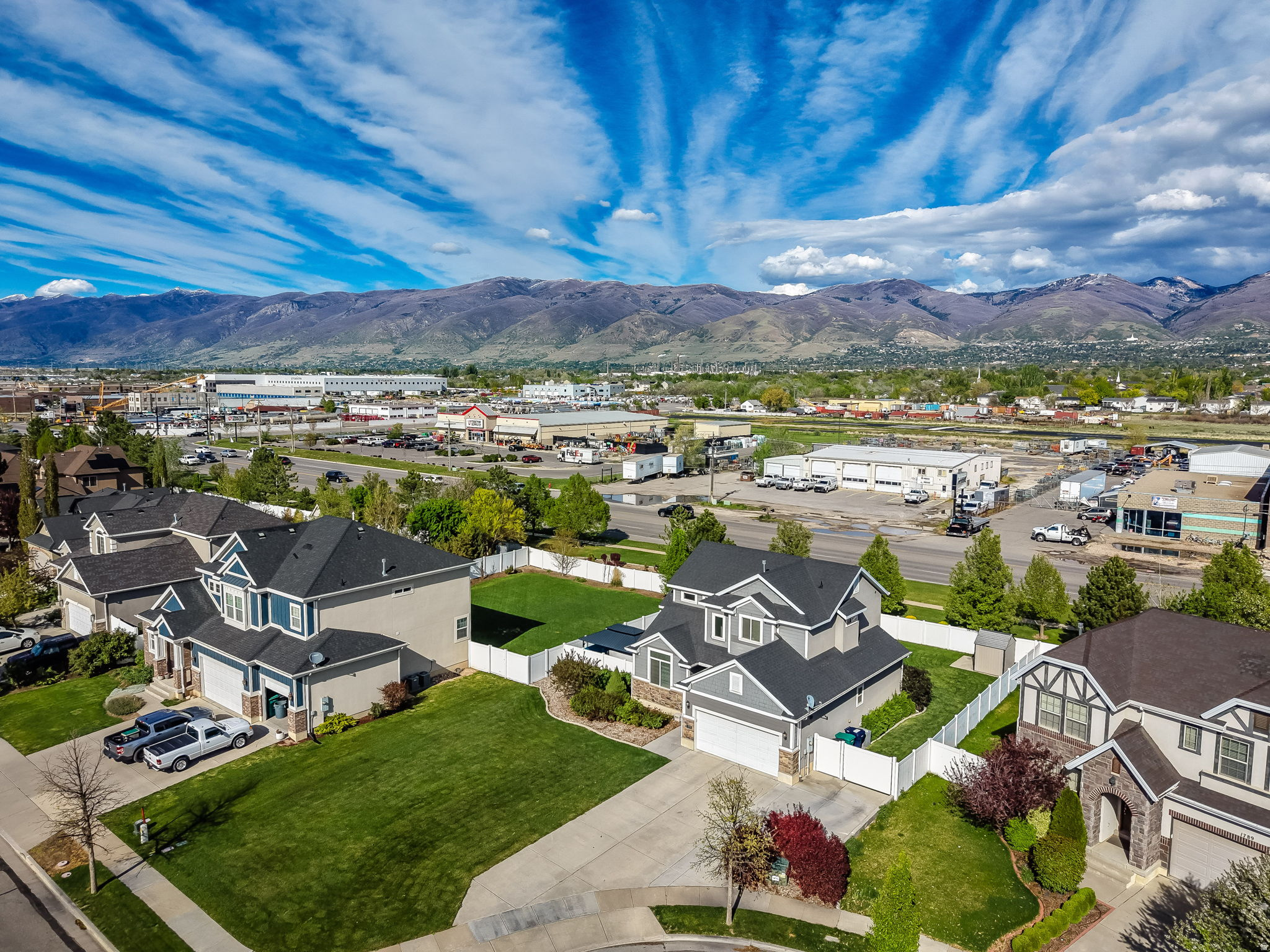 MOUNTAIN VIEW EST602 - Residential