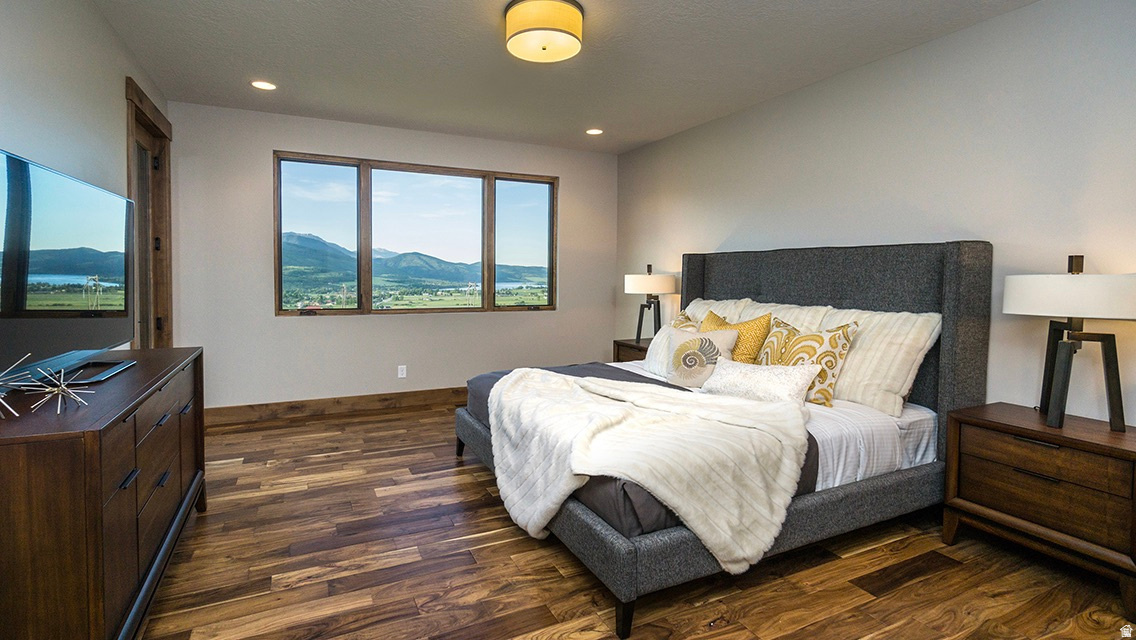 THE RIDGE TOWNHOMES - Residential