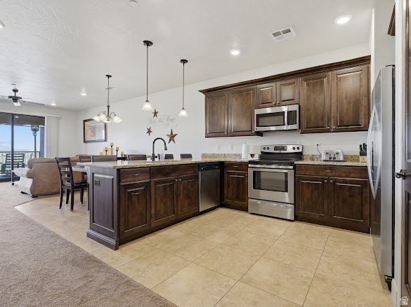 VILLAS AT SAND HOLLOW - Residential