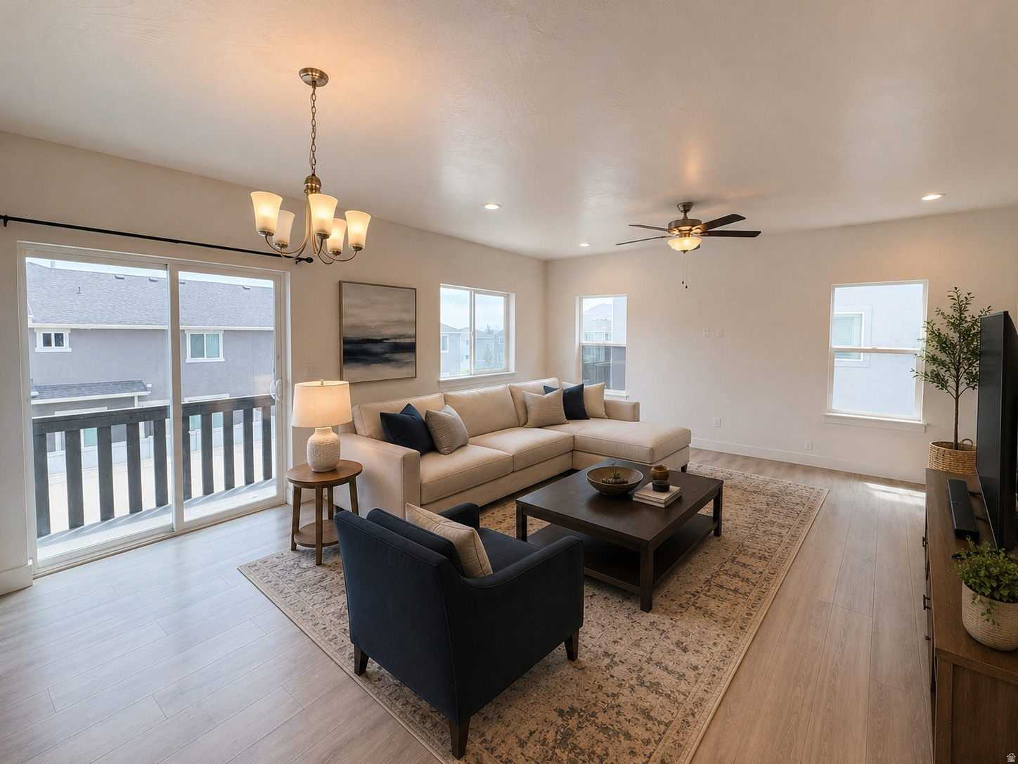 SILVERLAKE - Residential
