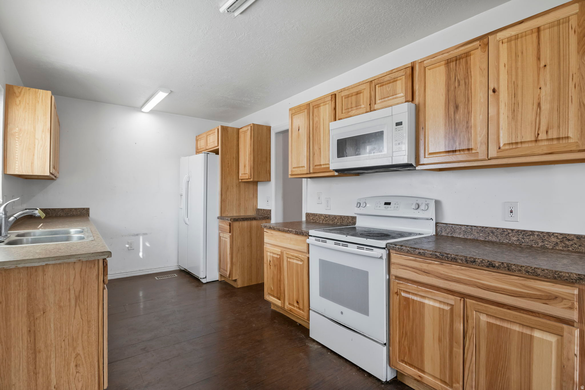 HOFFMAN HEIGHTS - Residential
