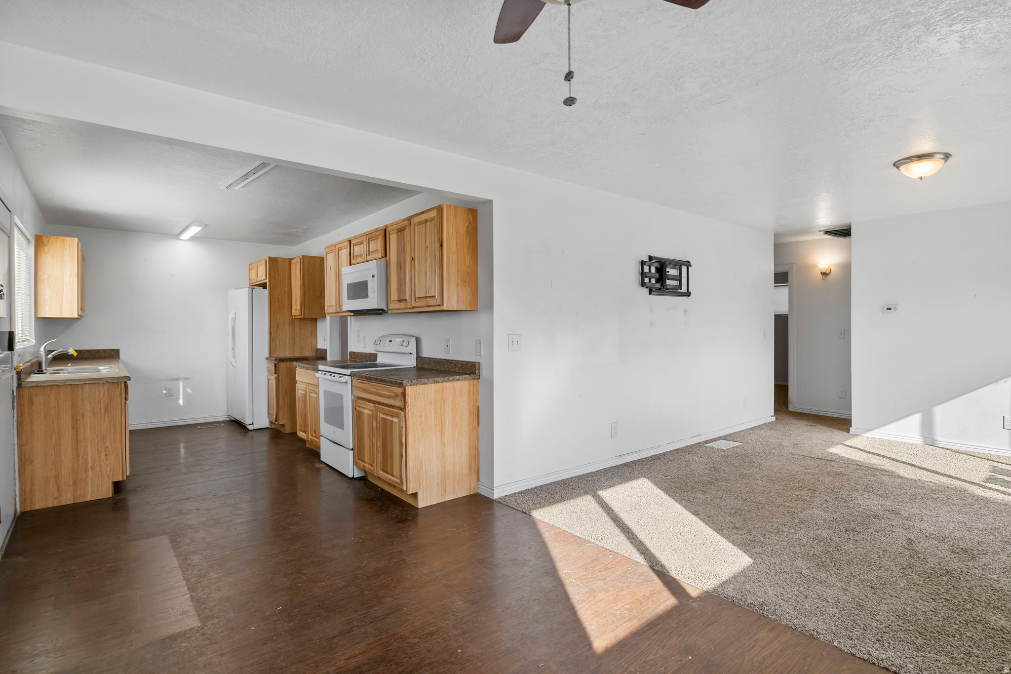 HOFFMAN HEIGHTS - Residential