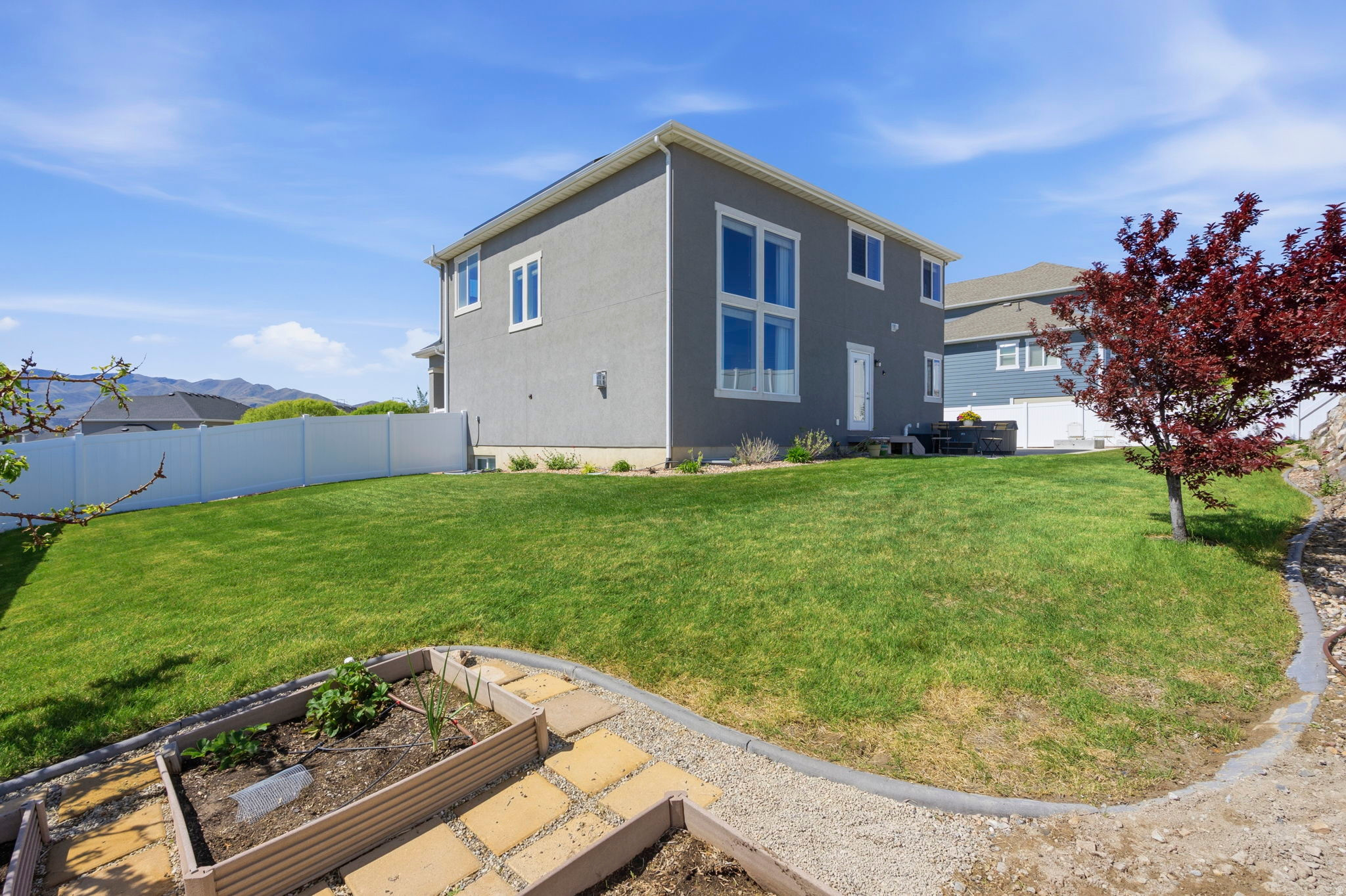 RIDGE - Residential