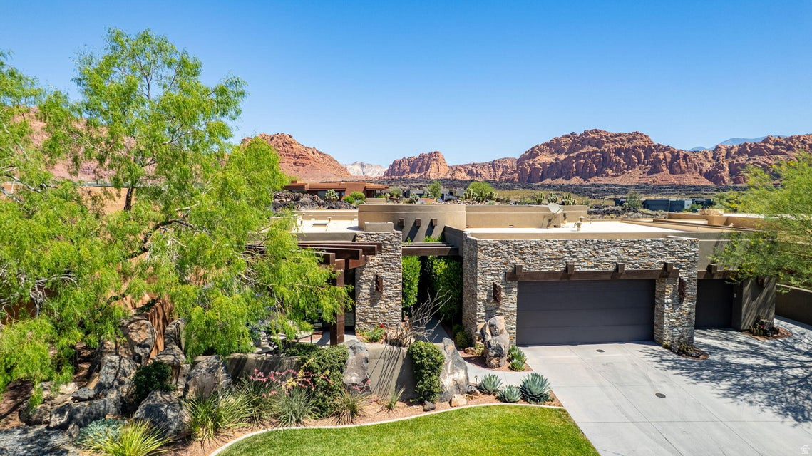 RESERVE OF ENTRADA SNOW CANYON EST A - Residential