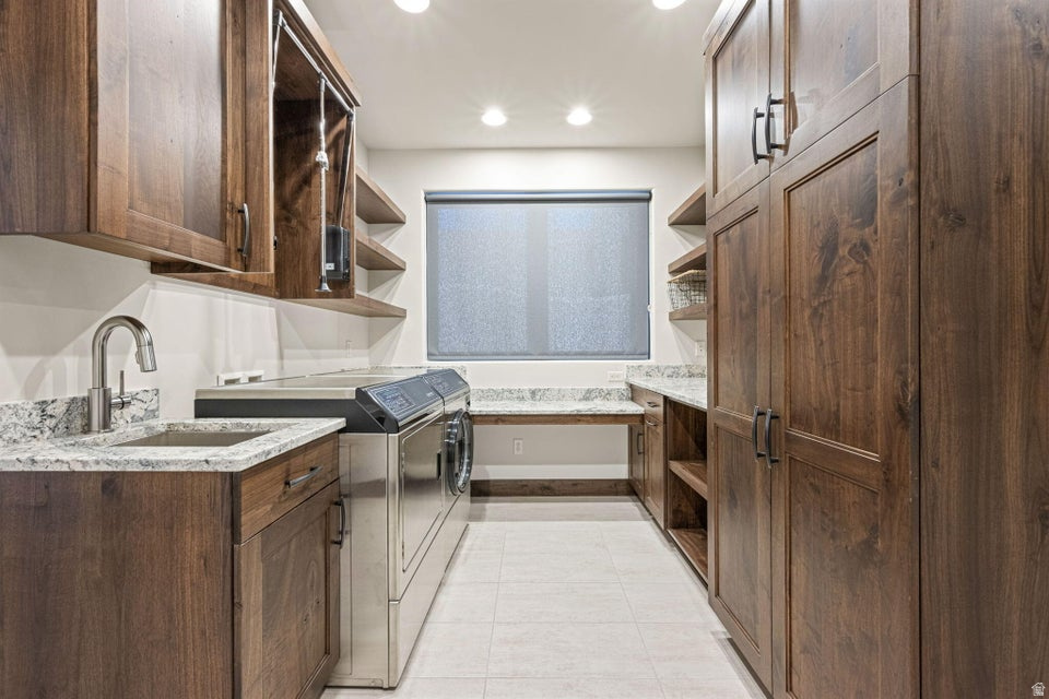 RESERVE OF ENTRADA SNOW CANYON EST A - Residential