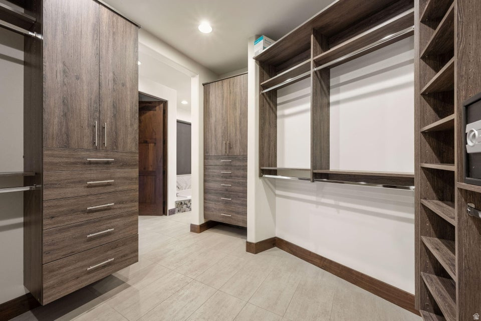 RESERVE OF ENTRADA SNOW CANYON EST A - Residential