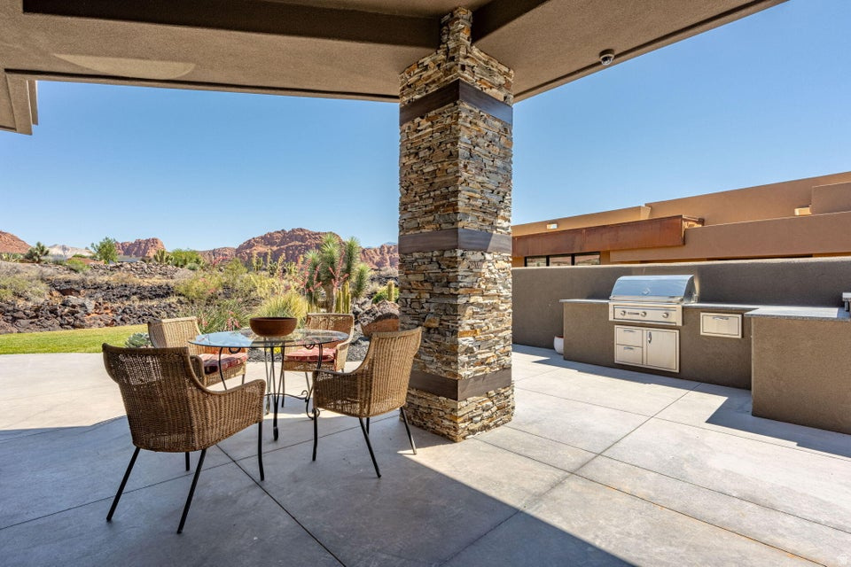 RESERVE OF ENTRADA SNOW CANYON EST A - Residential