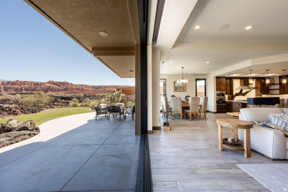 RESERVE OF ENTRADA SNOW CANYON EST A - Residential