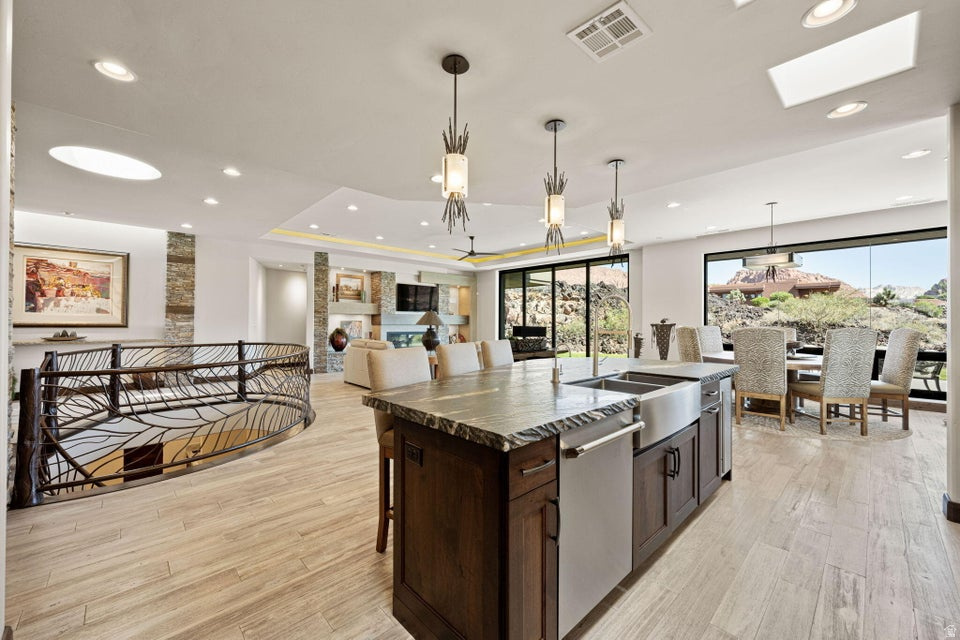 RESERVE OF ENTRADA SNOW CANYON EST A - Residential