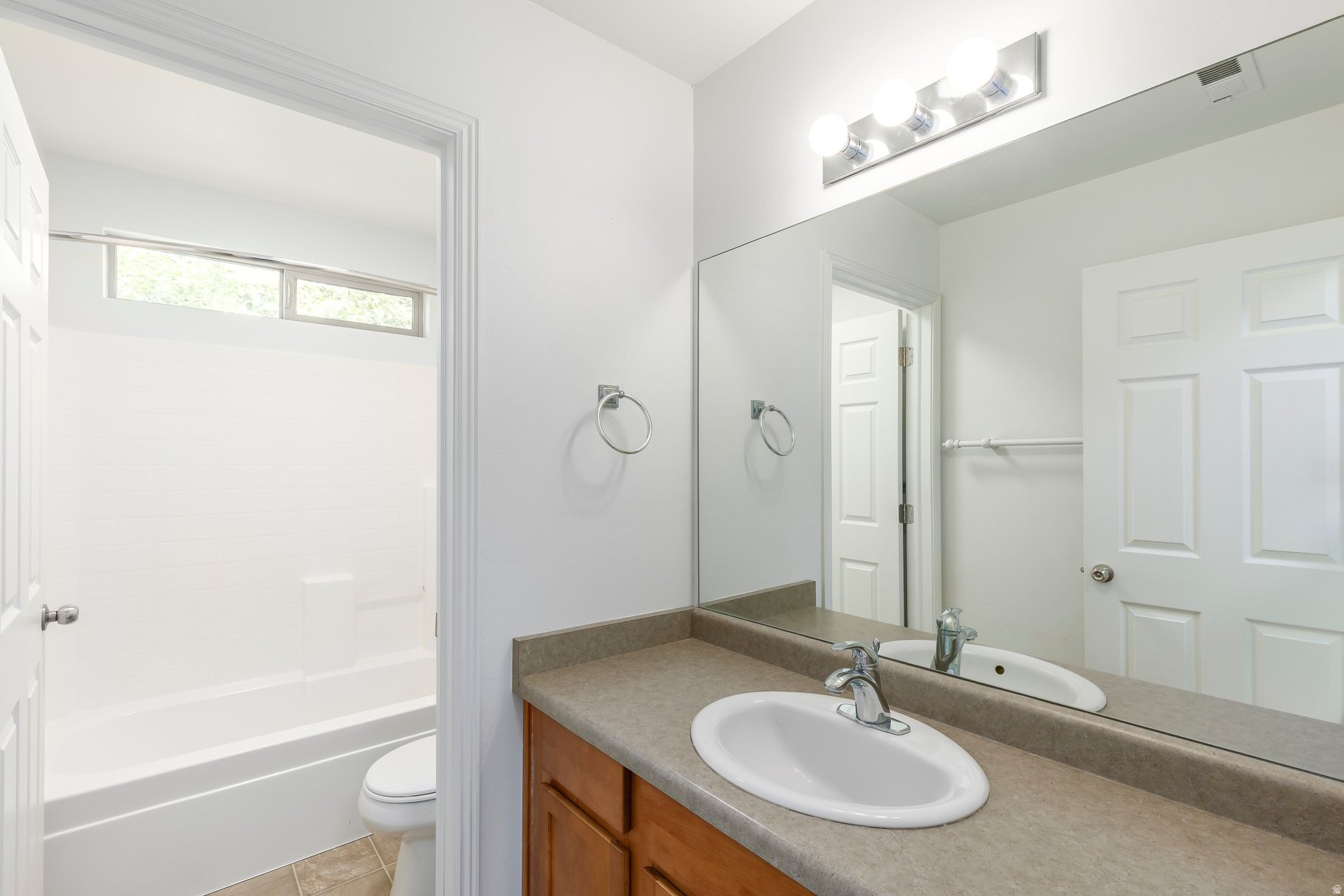 POINTE MEADOWS - Residential