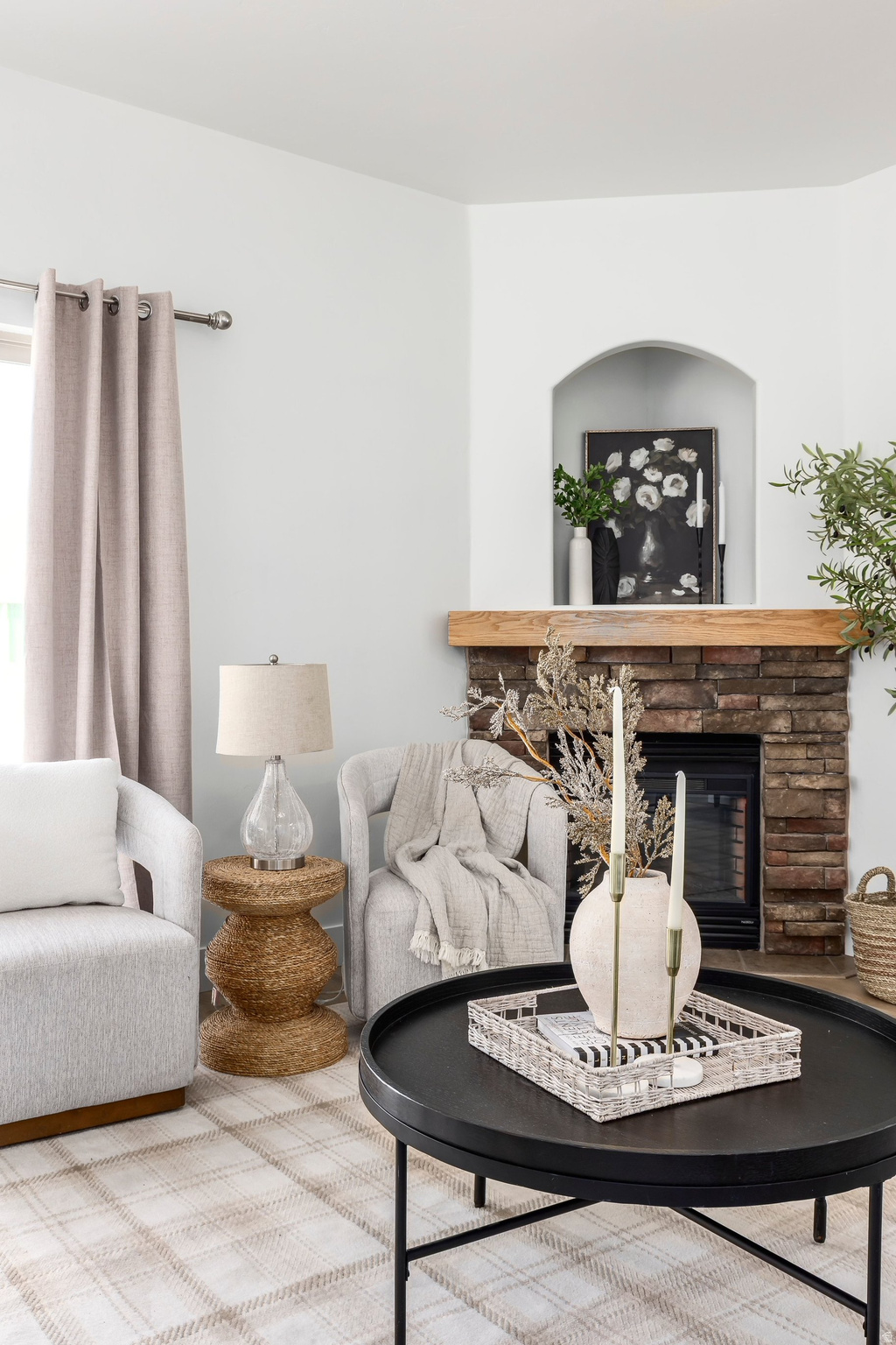 POINTE MEADOWS - Residential
