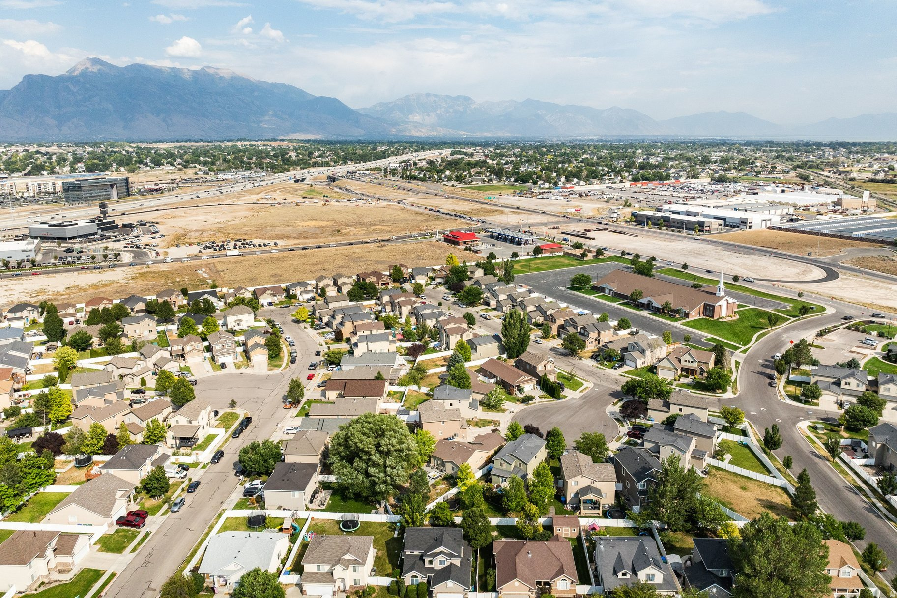 POINTE MEADOWS - Residential