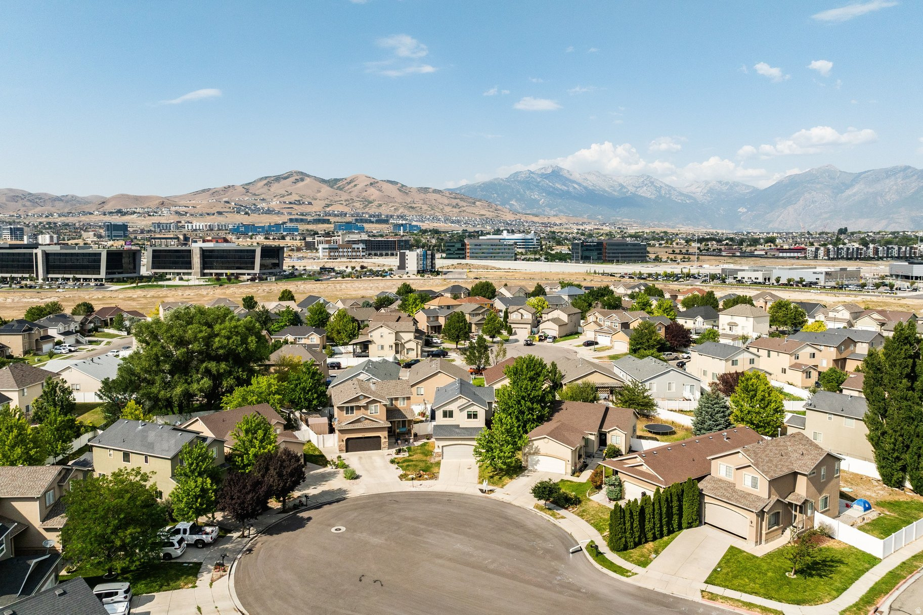 POINTE MEADOWS - Residential