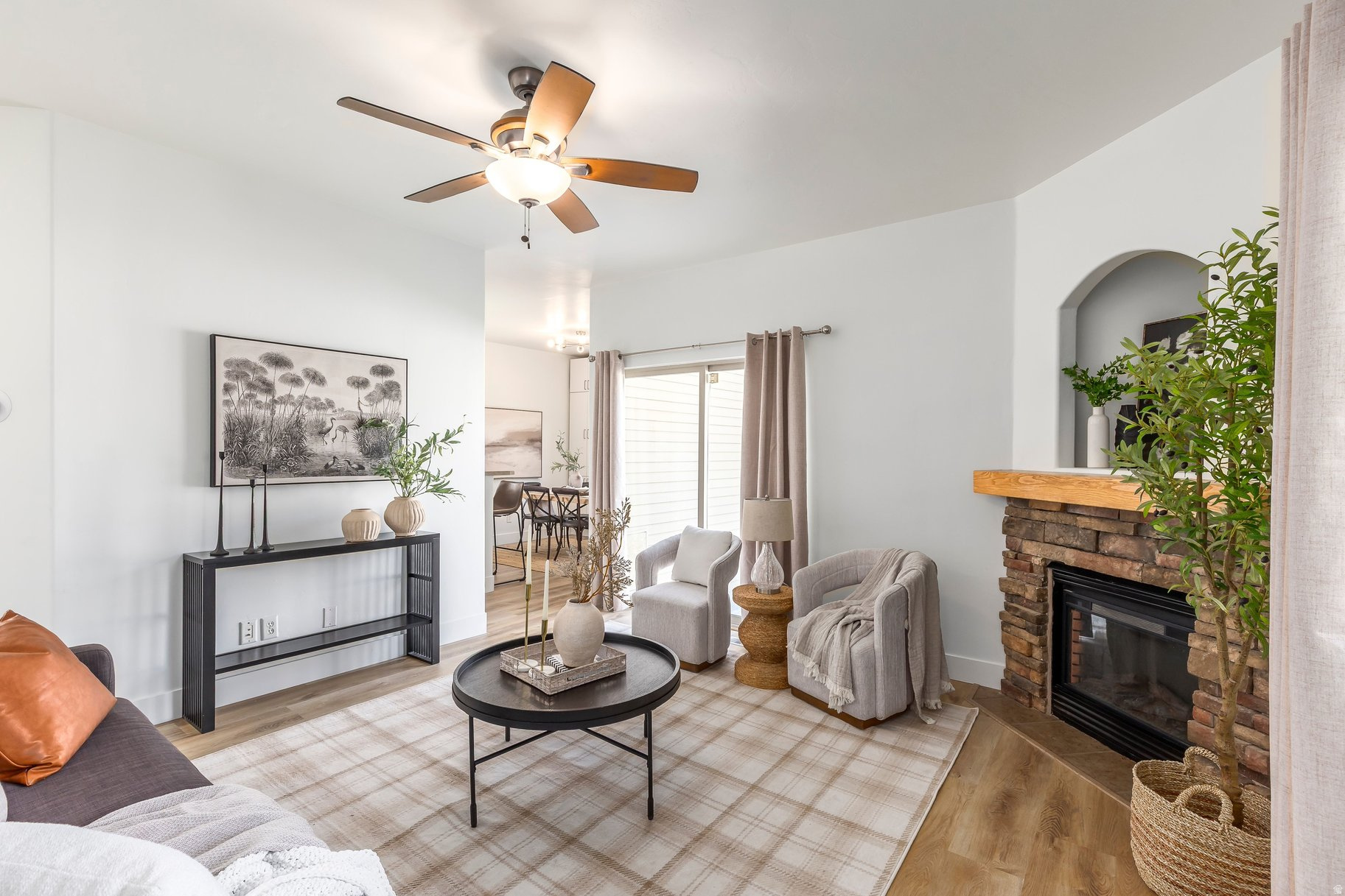 POINTE MEADOWS - Residential
