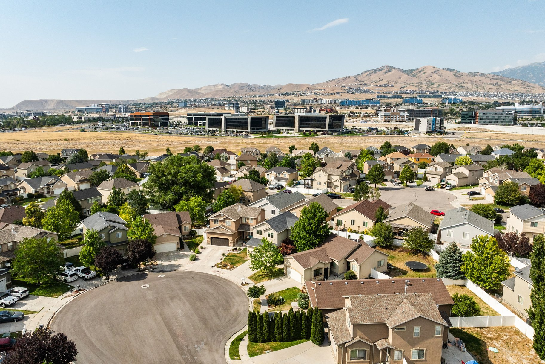 POINTE MEADOWS - Residential