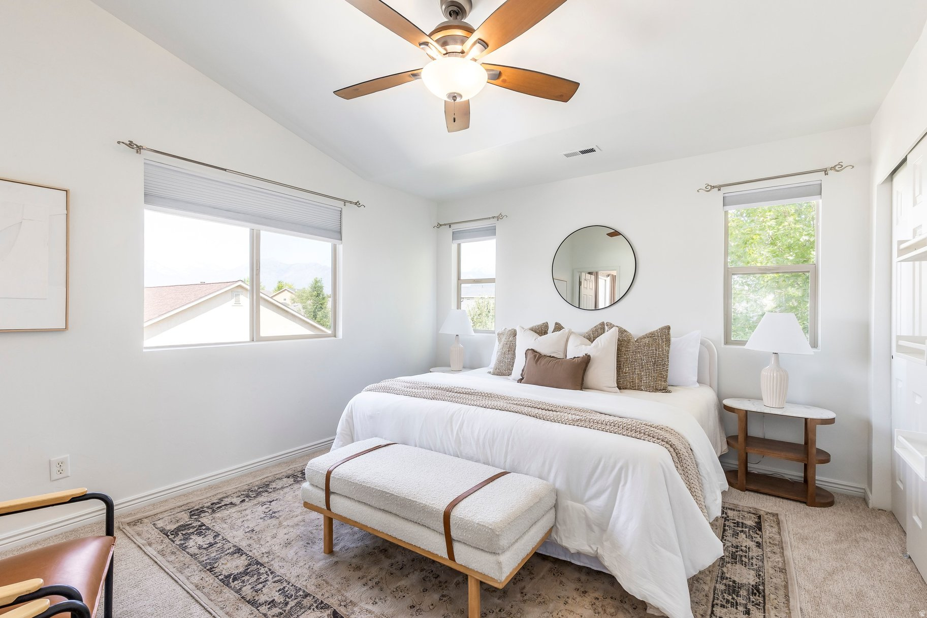 POINTE MEADOWS - Residential