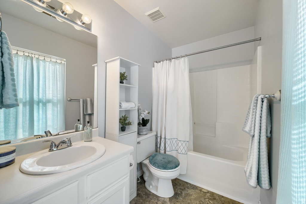 OQUIRRH MEADOWS PHASE 2 - Residential