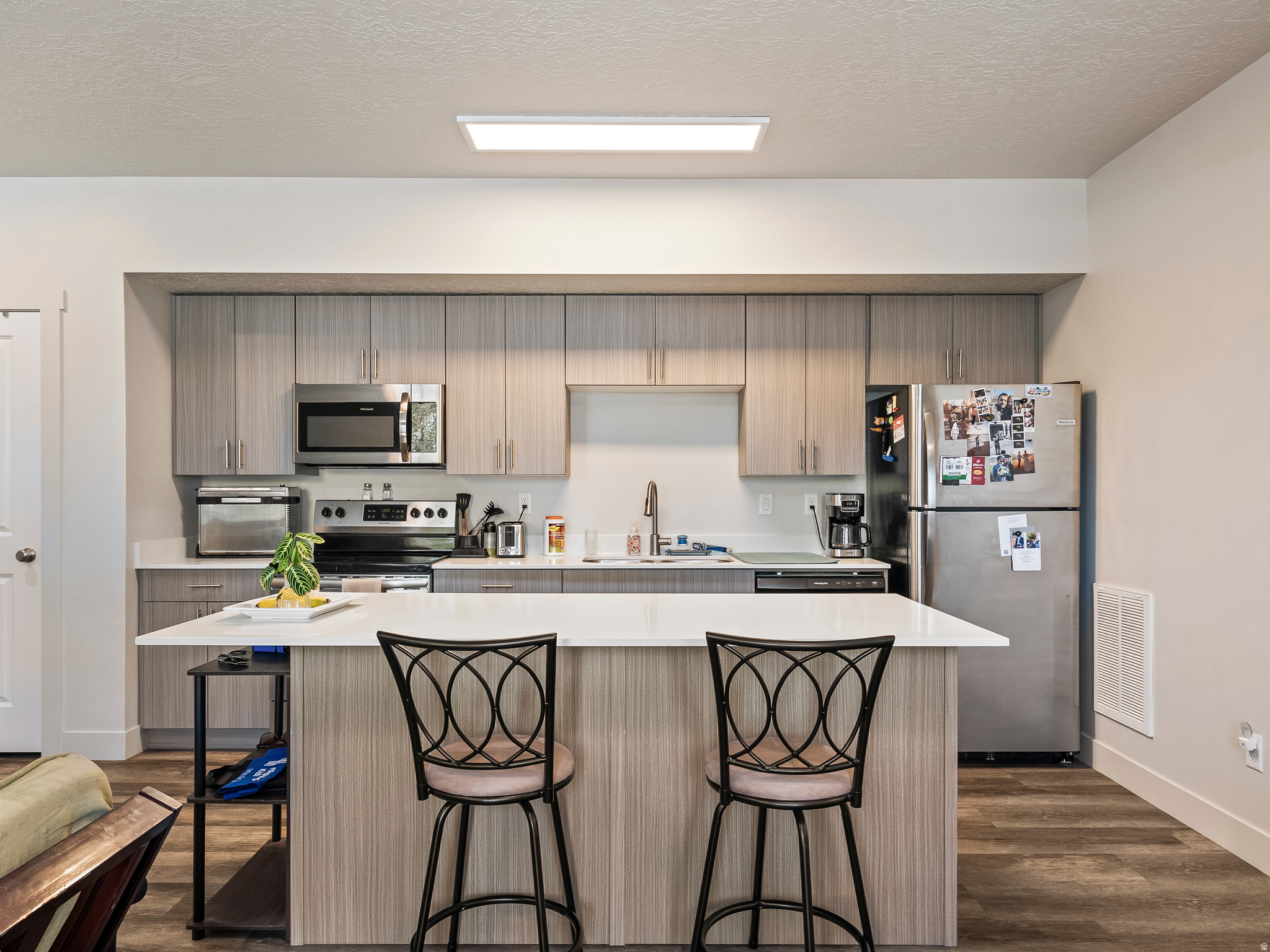 PARKSIDE SEVEN - Residential