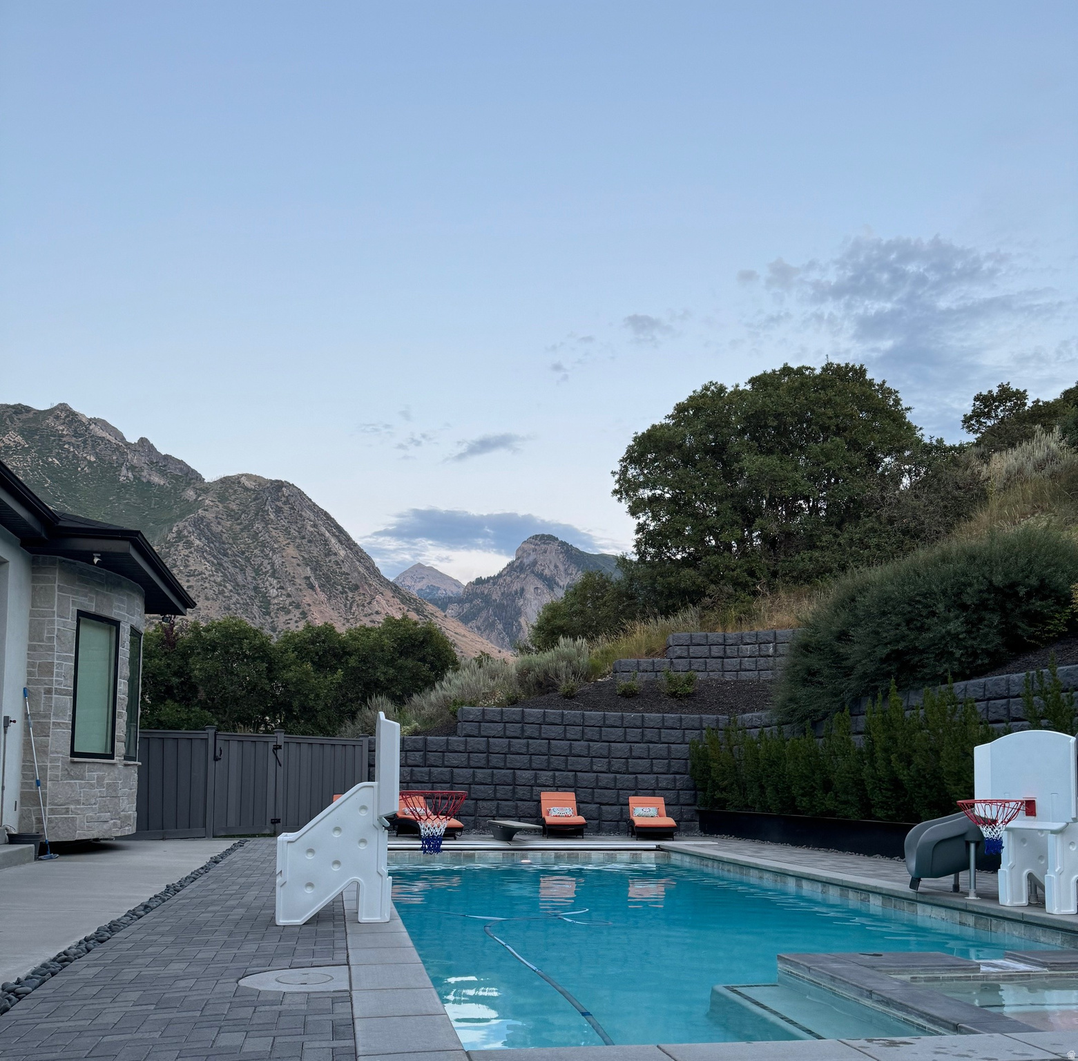 HEALEY HEIGHTS - Residential