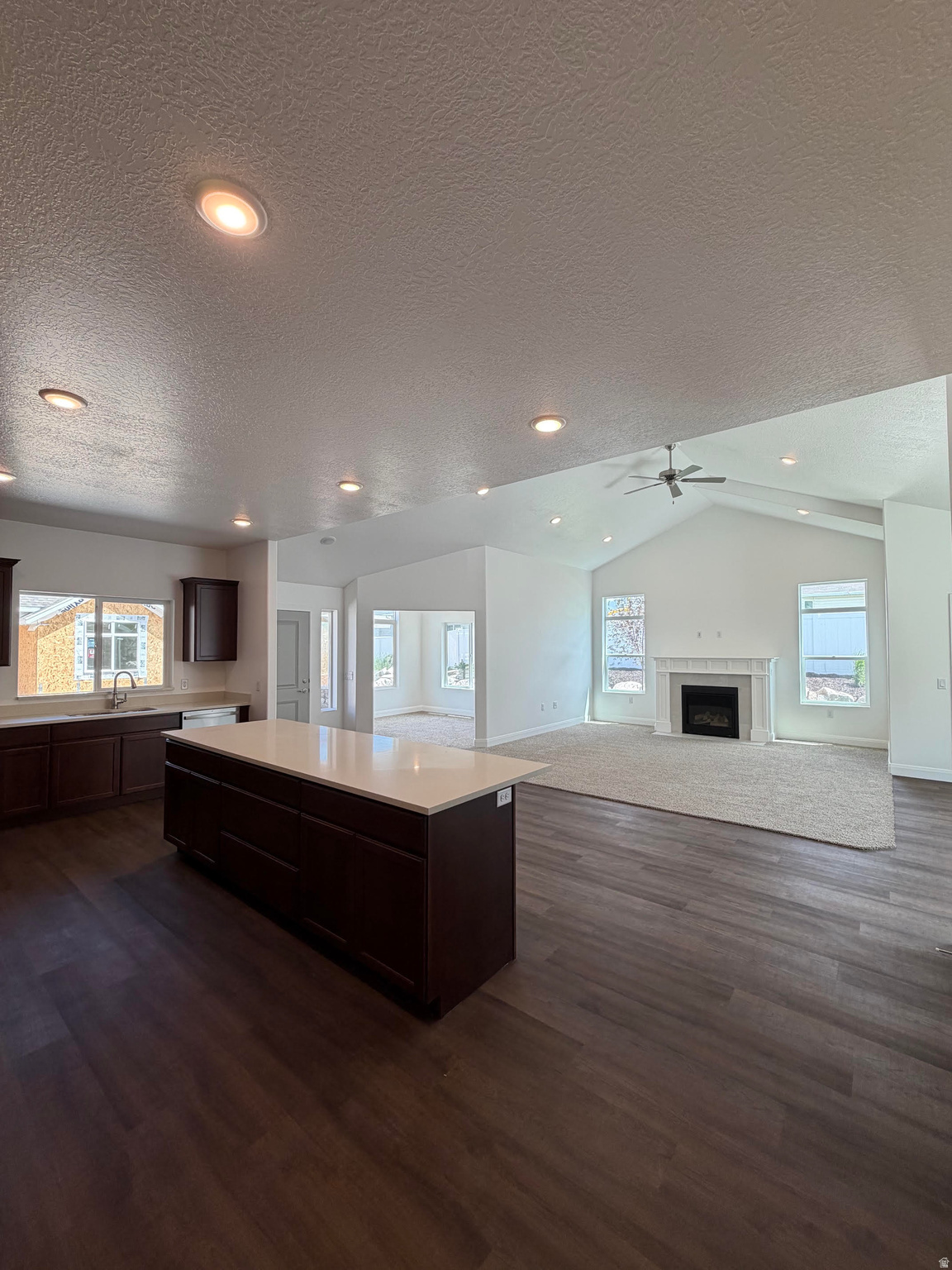 COUNTRY VIEW VILLAS - Residential
