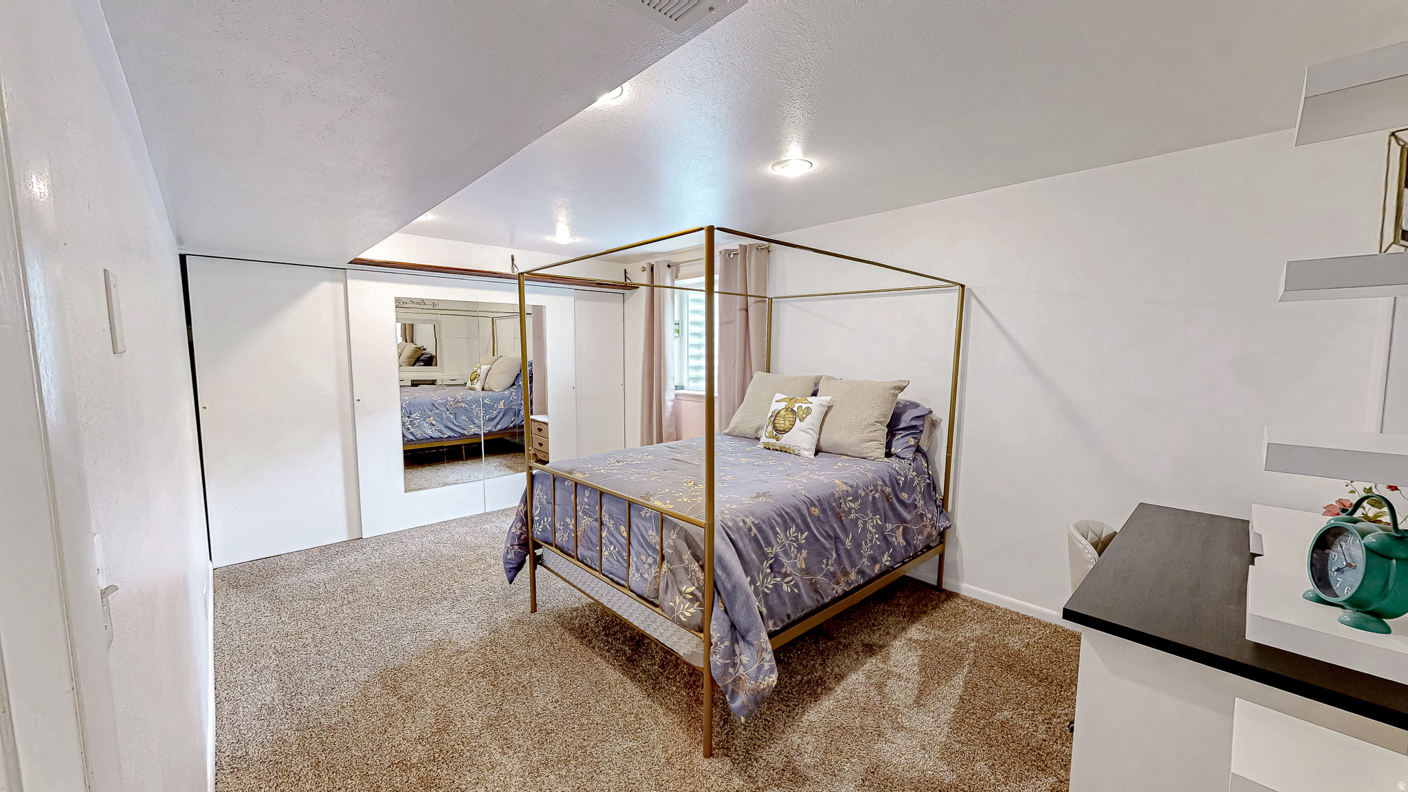 QUAIL HOLLOW - Residential