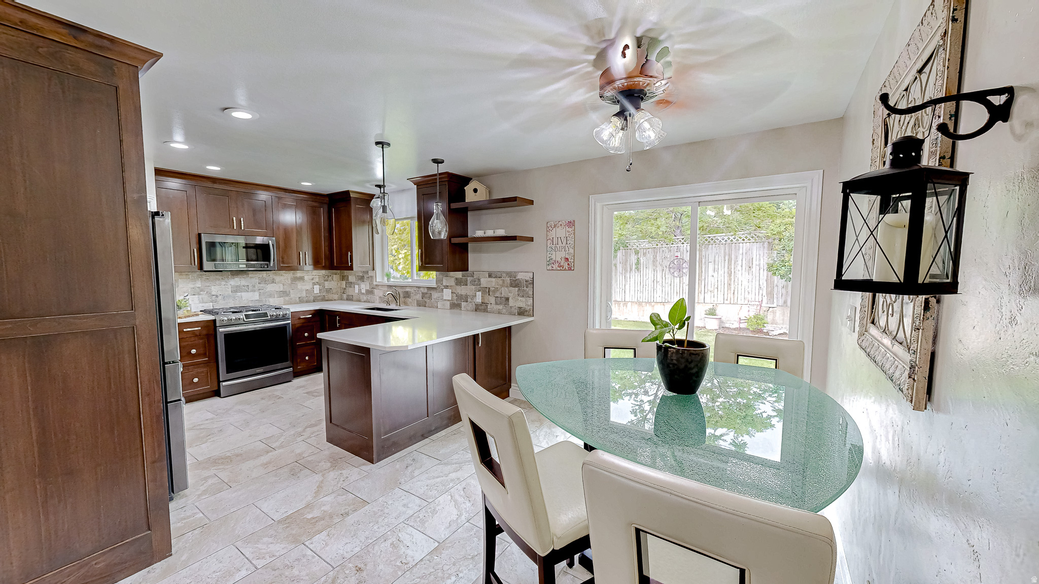 QUAIL HOLLOW - Residential