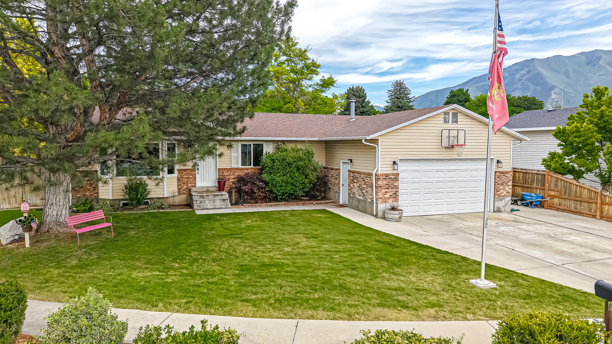 QUAIL HOLLOW - Residential