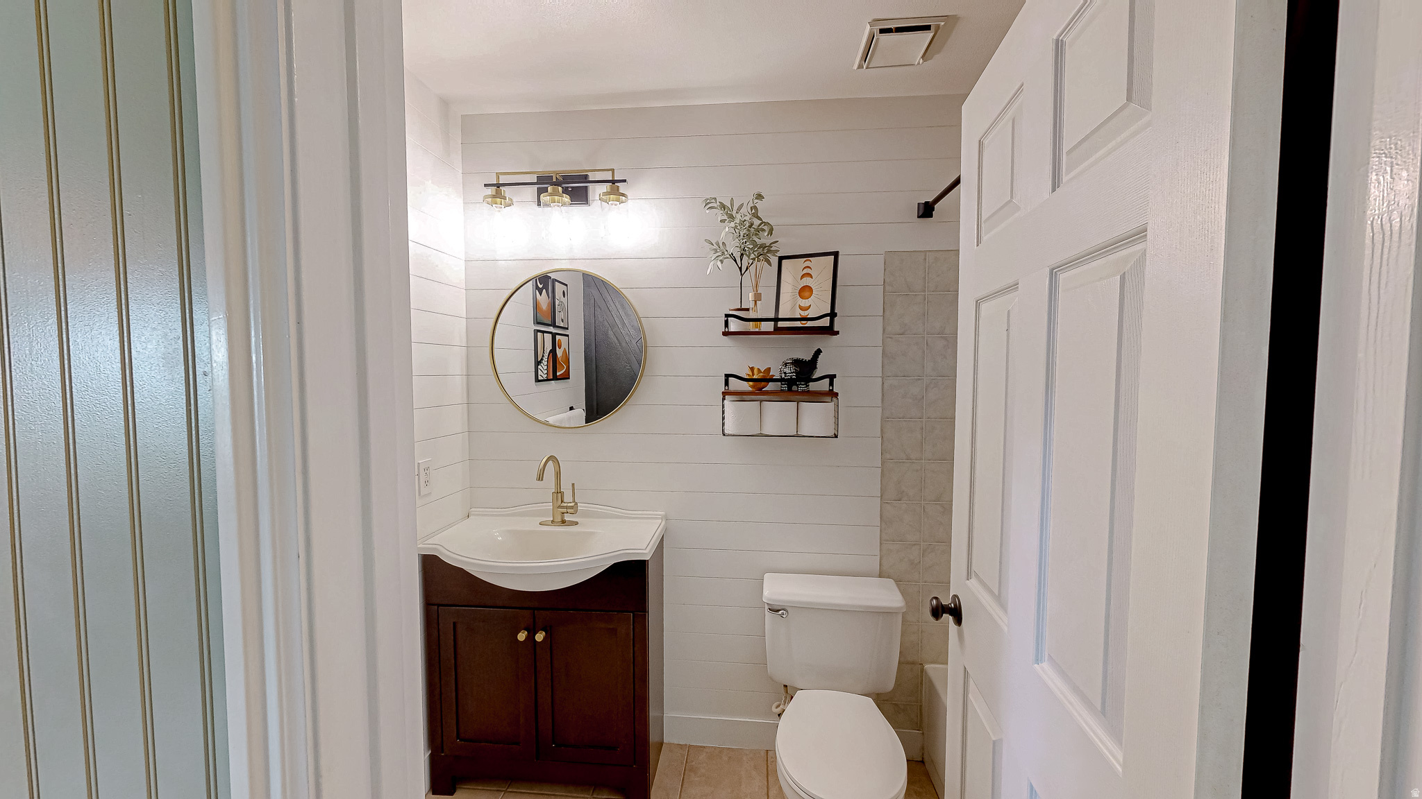 QUAIL HOLLOW - Residential