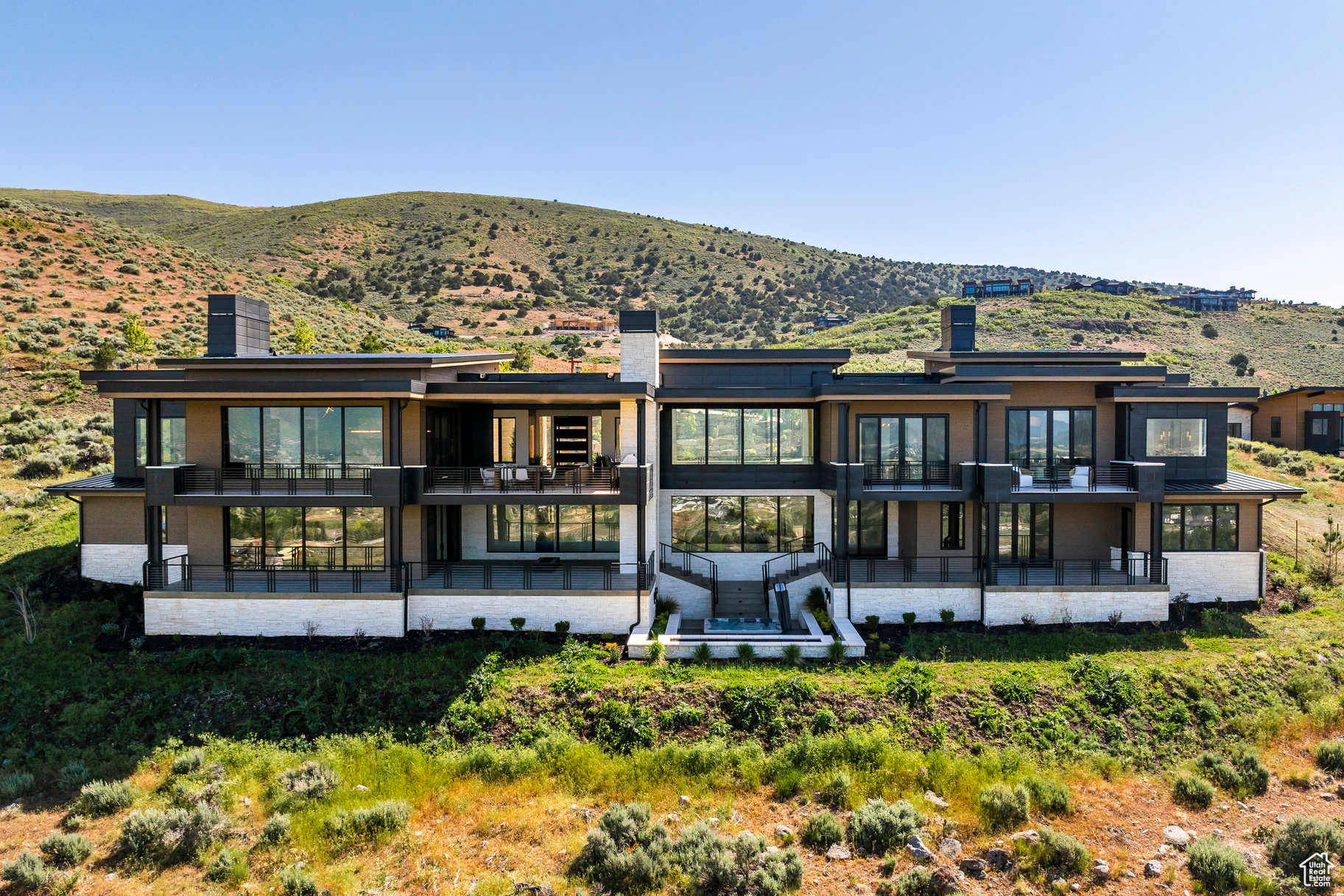 RED LEDGES - Residential