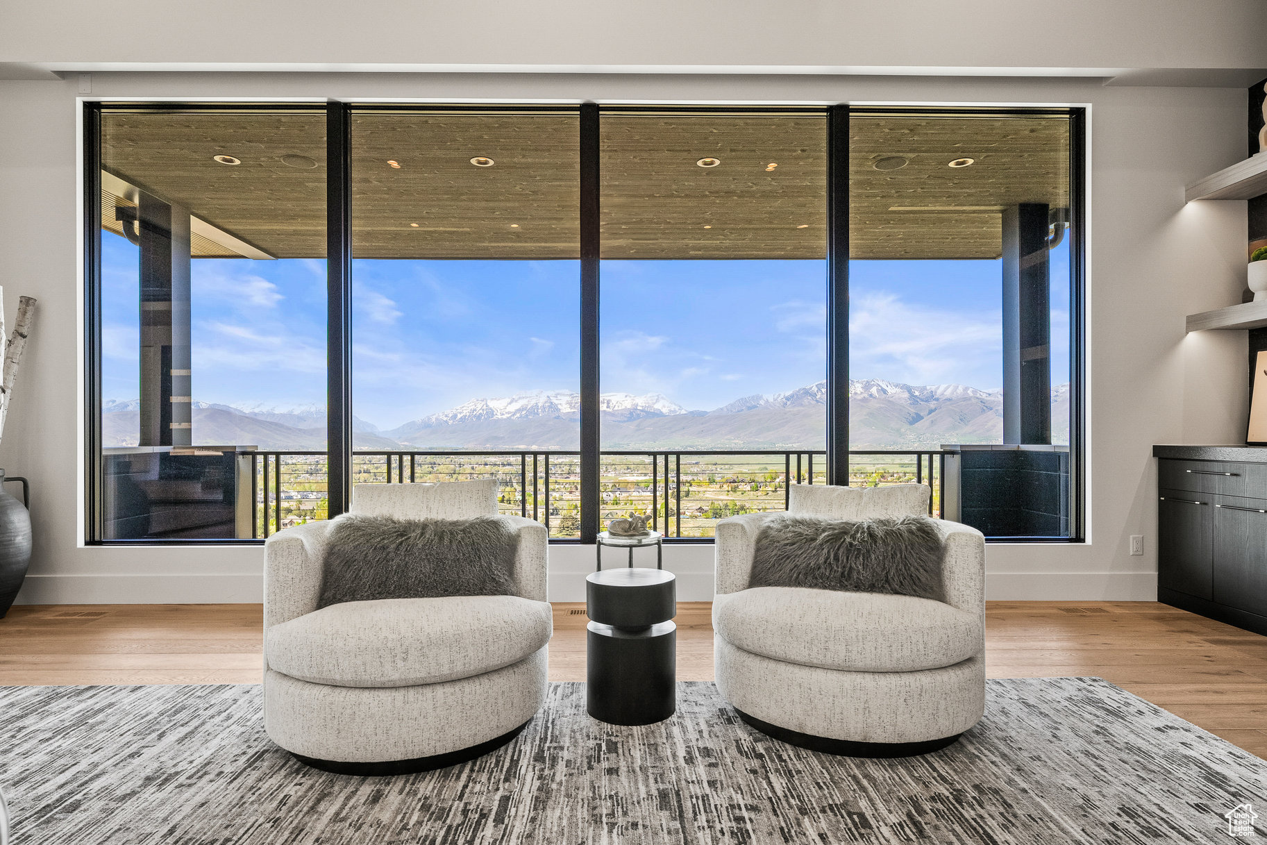 RED LEDGES - Residential