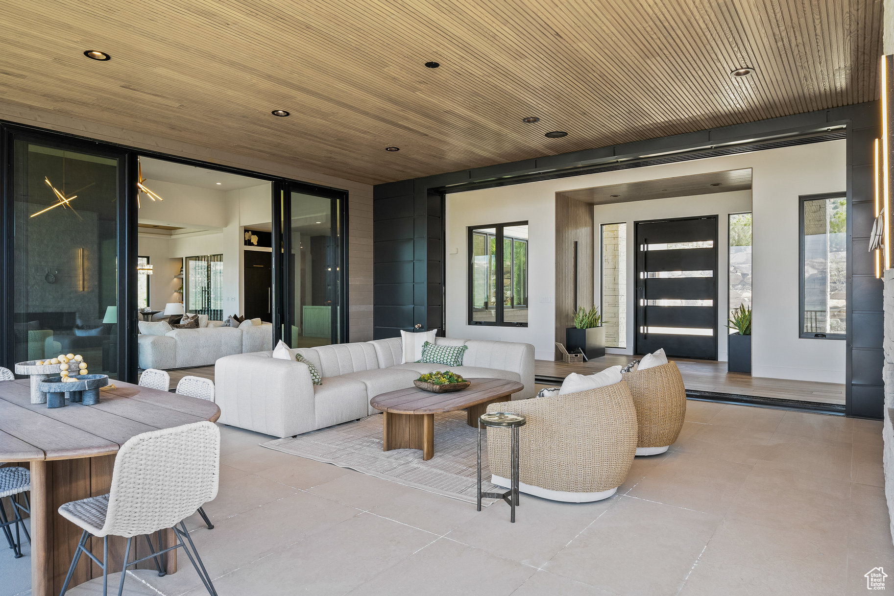 RED LEDGES - Residential