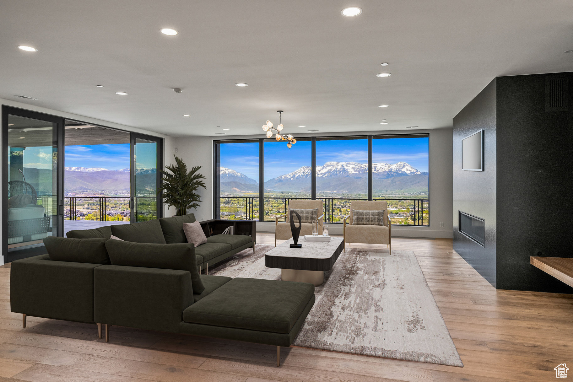 RED LEDGES - Residential