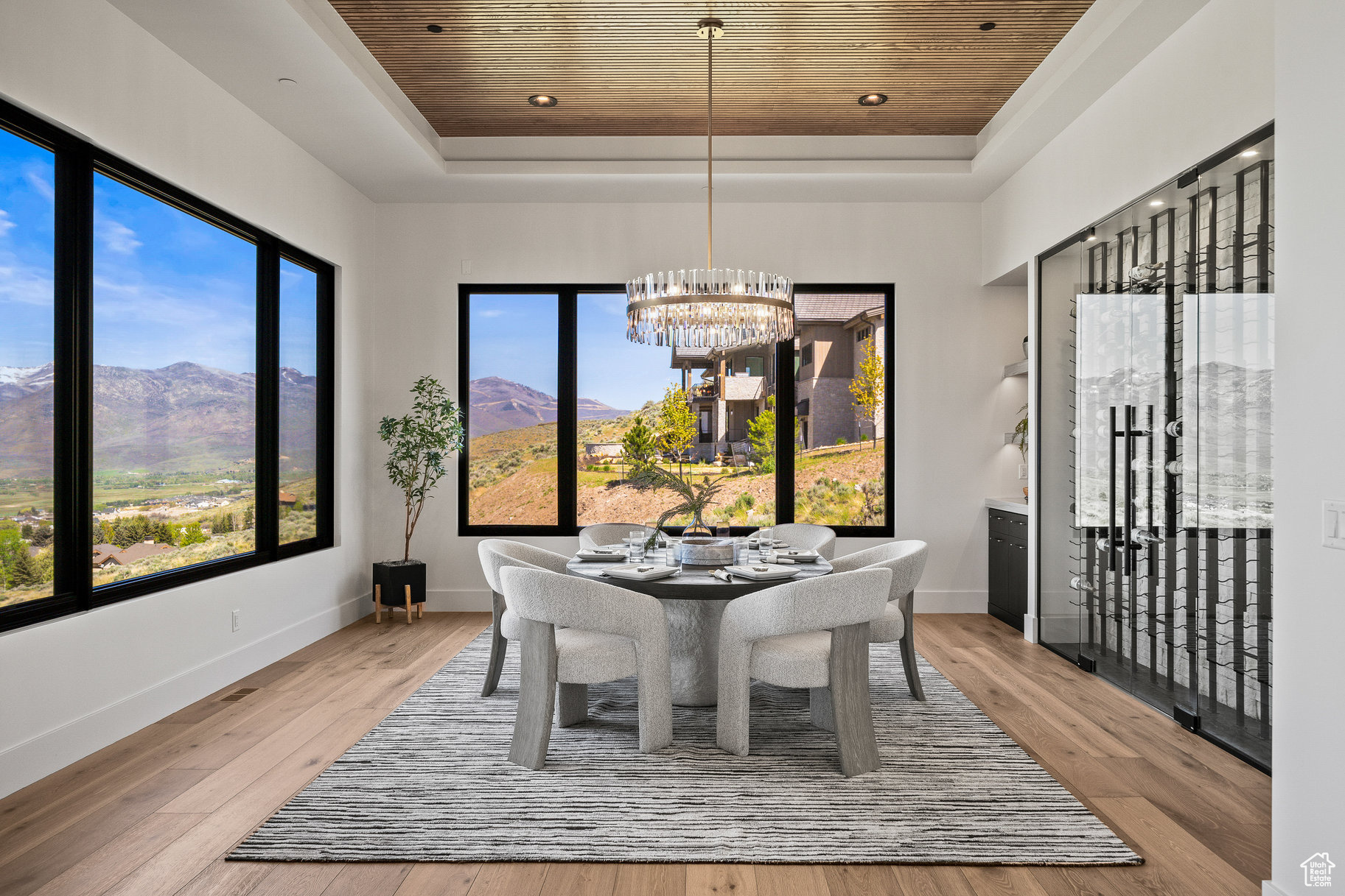 RED LEDGES - Residential