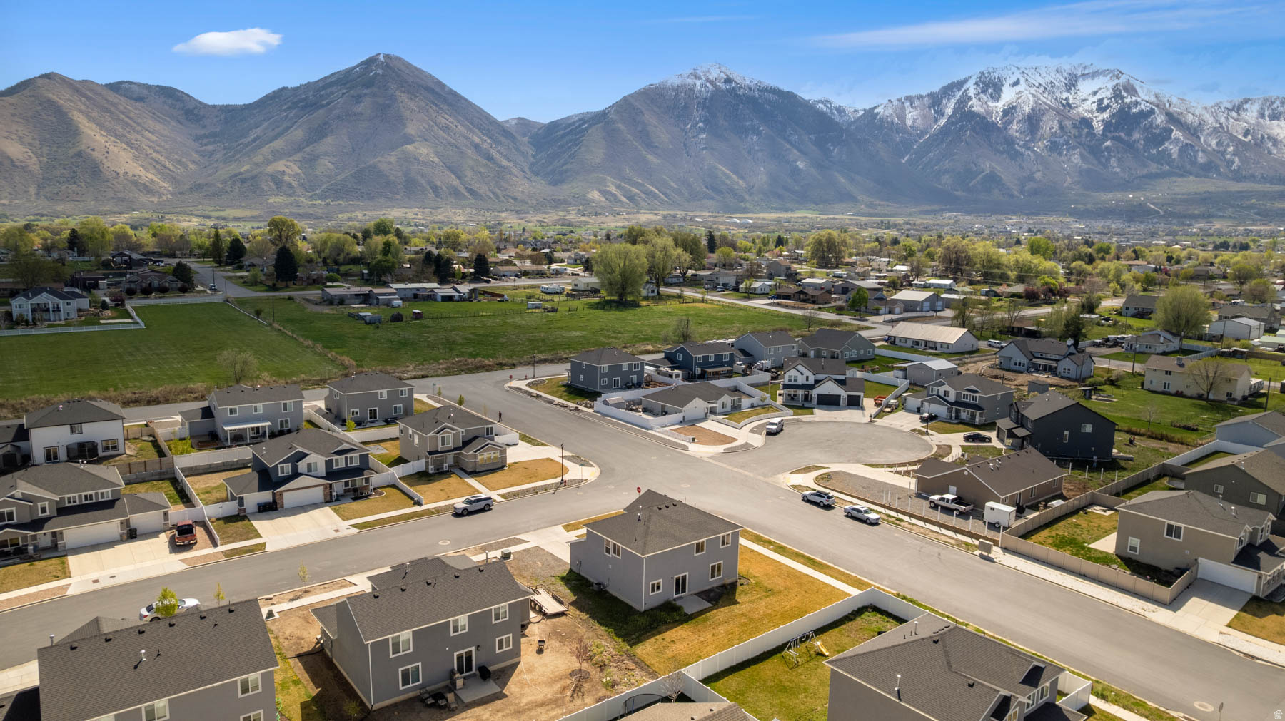 WOODLAND VIEW - Residential