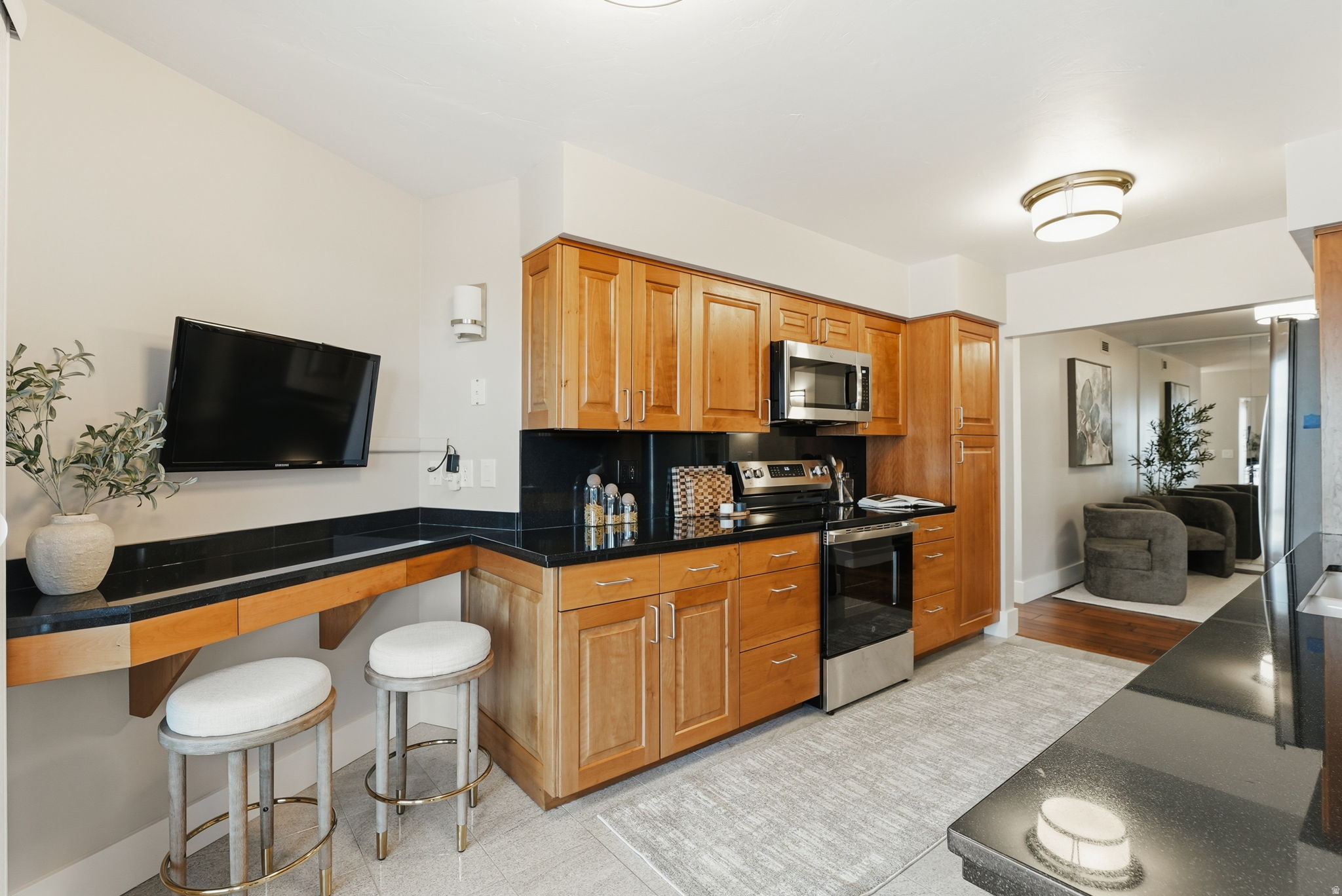 TREVI TOWERS CONDM - Residential