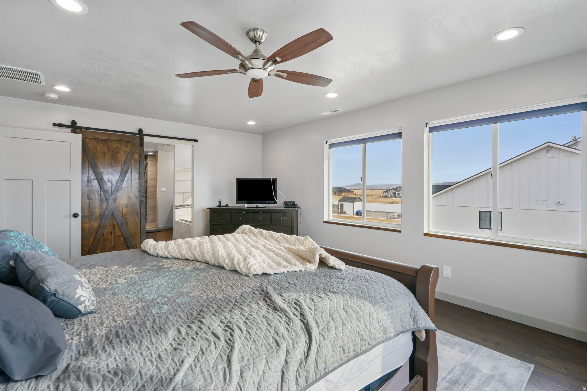 NORTH MEADOW - Residential
