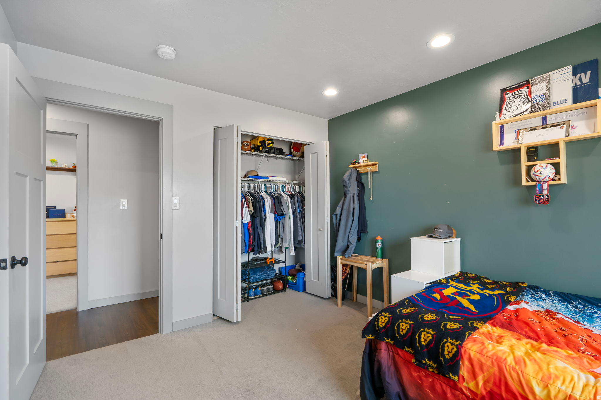 NORTH MEADOW - Residential