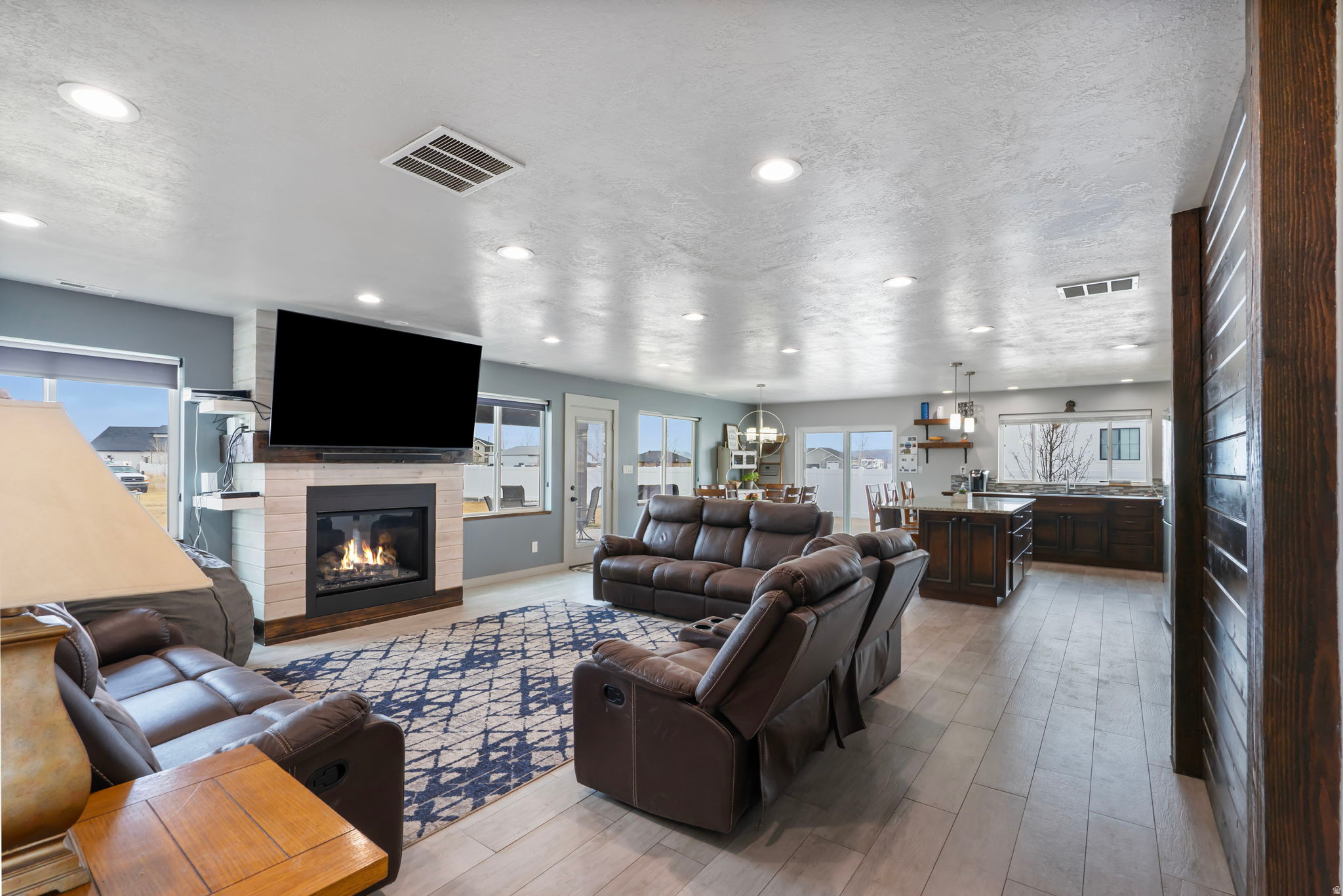 NORTH MEADOW - Residential