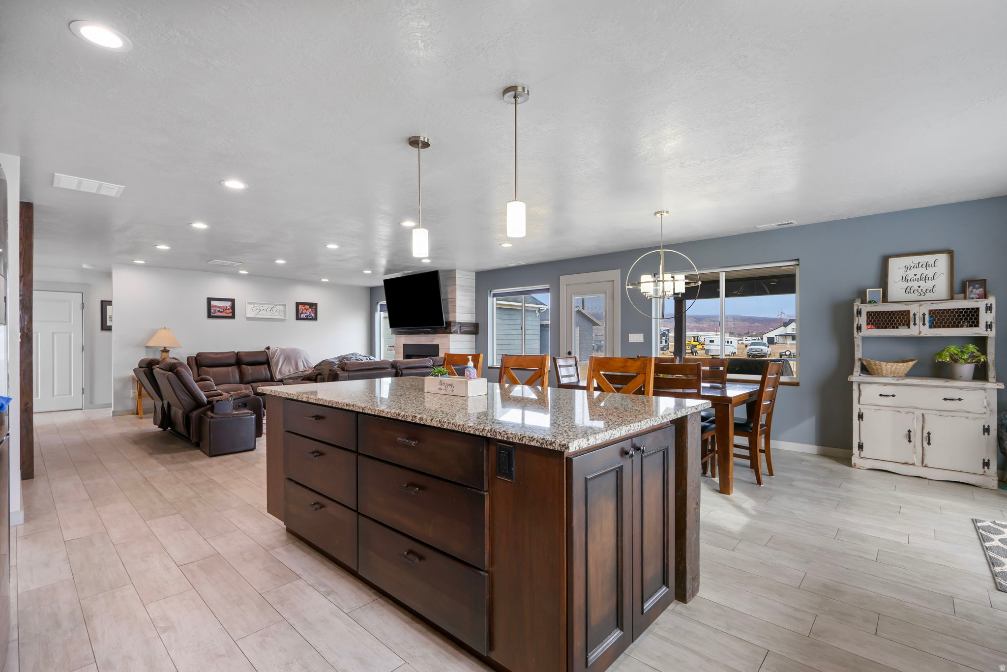 NORTH MEADOW - Residential