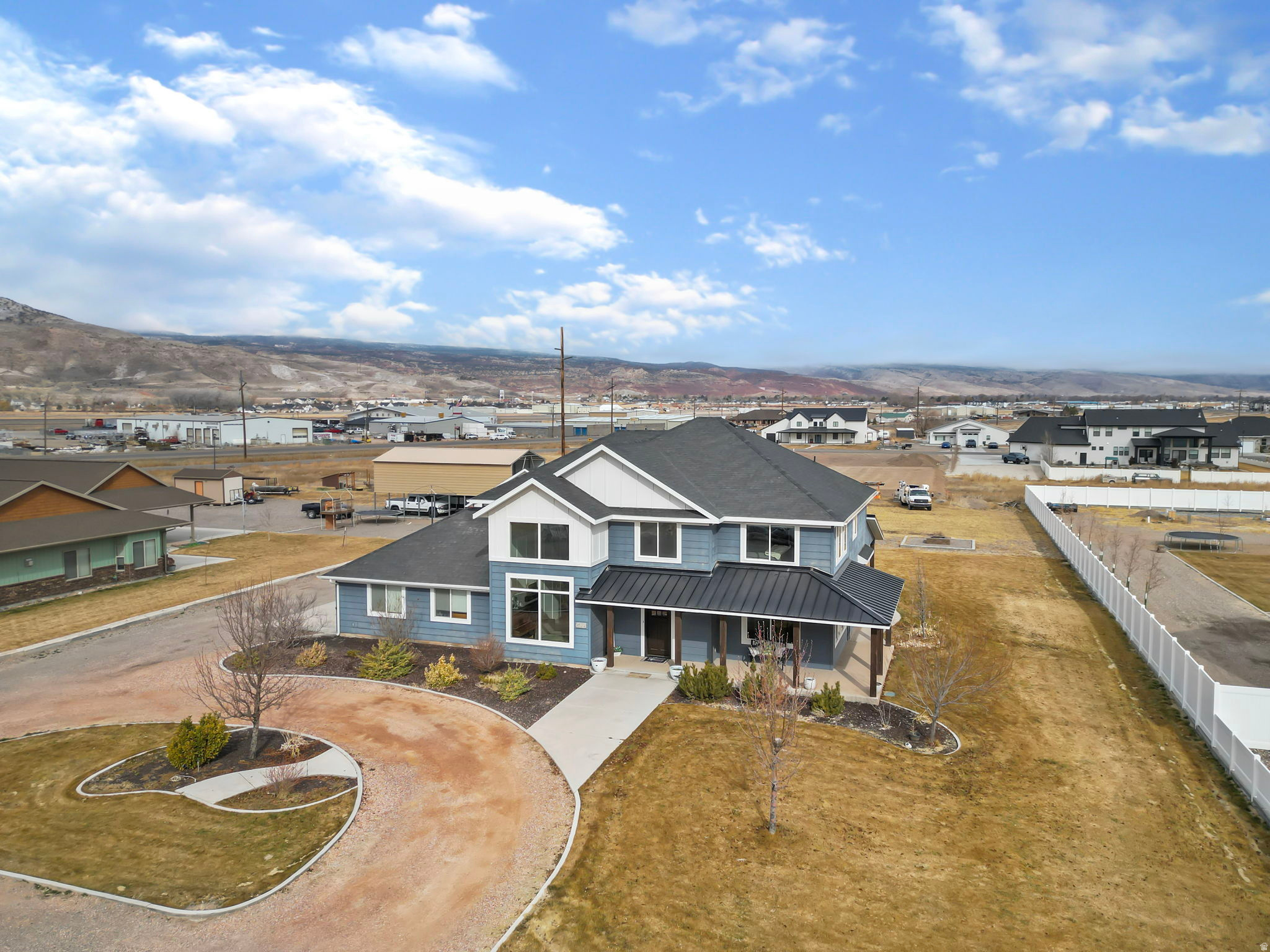 NORTH MEADOW - Residential